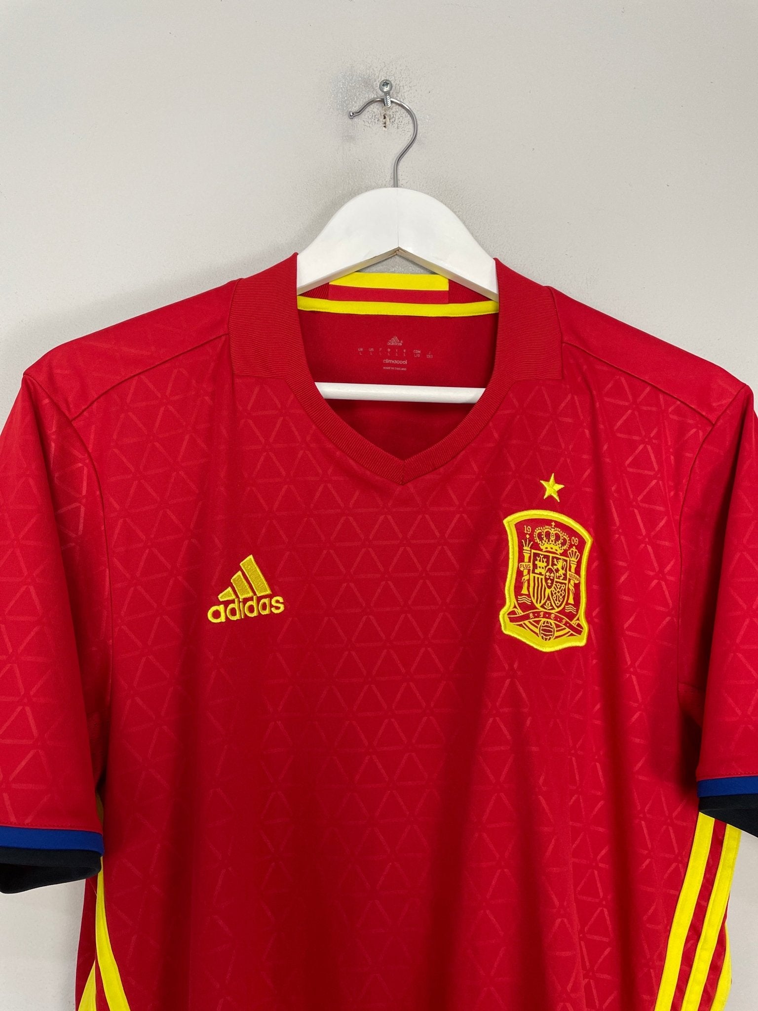 Shop 2016/17 SPAIN HOME SHIRT (L) ADIDAS, classic football shirts, vintage football shirts & retro soccer jerseys at Cult Kits