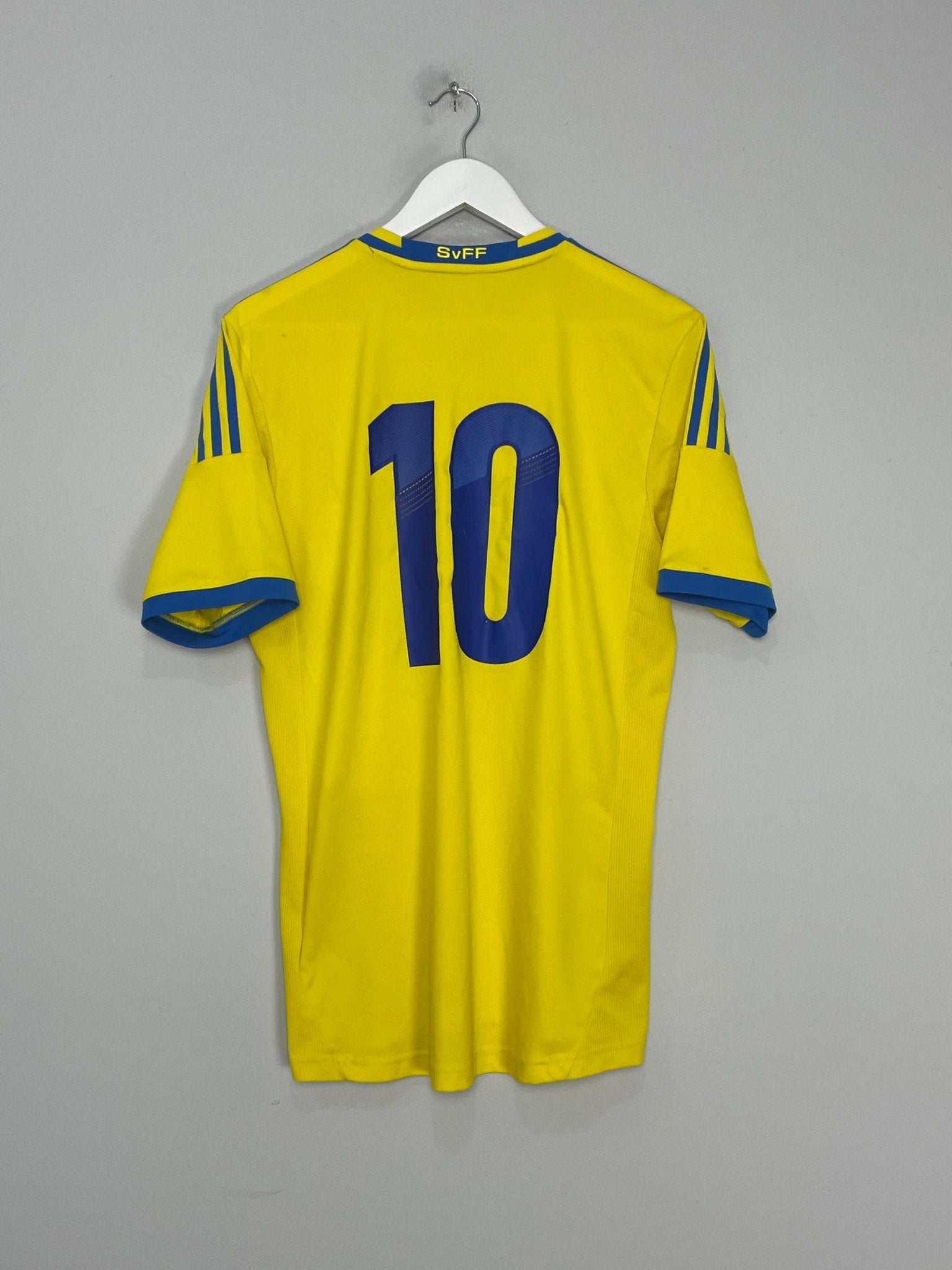 Shop 2016/17 SWEDEN #10 *PLAYER ISSUE* HOME SHIRT (M) ADIDAS, classic football shirts, vintage football shirts & retro soccer jerseys at Cult Kits