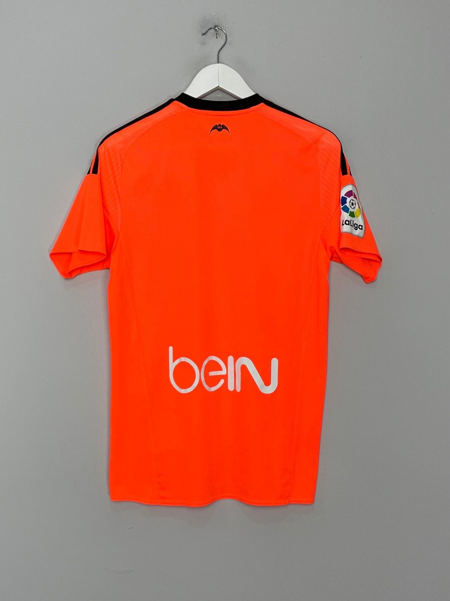 Shop 2016/17 VALENCIA THIRD SHIRT (M) ADIDAS, classic football shirts, vintage football shirts & retro soccer jerseys at Cult Kits