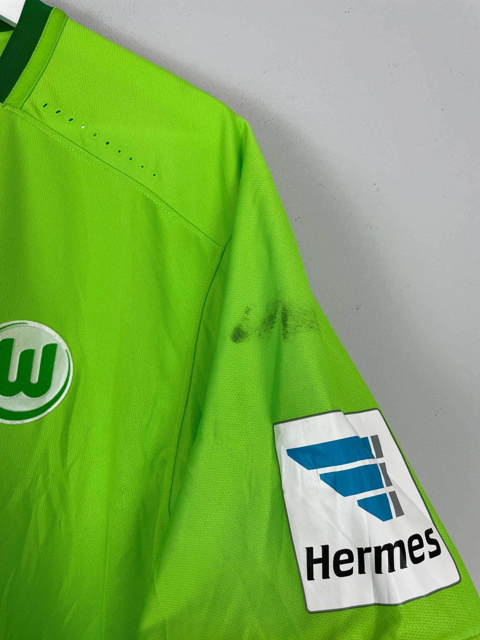 Shop 2016/17 WOLSFBURG GOMEZ #33 HOME SHIRT (XXL) NIKE, classic football shirts, vintage football shirts & retro soccer jerseys at Cult Kits