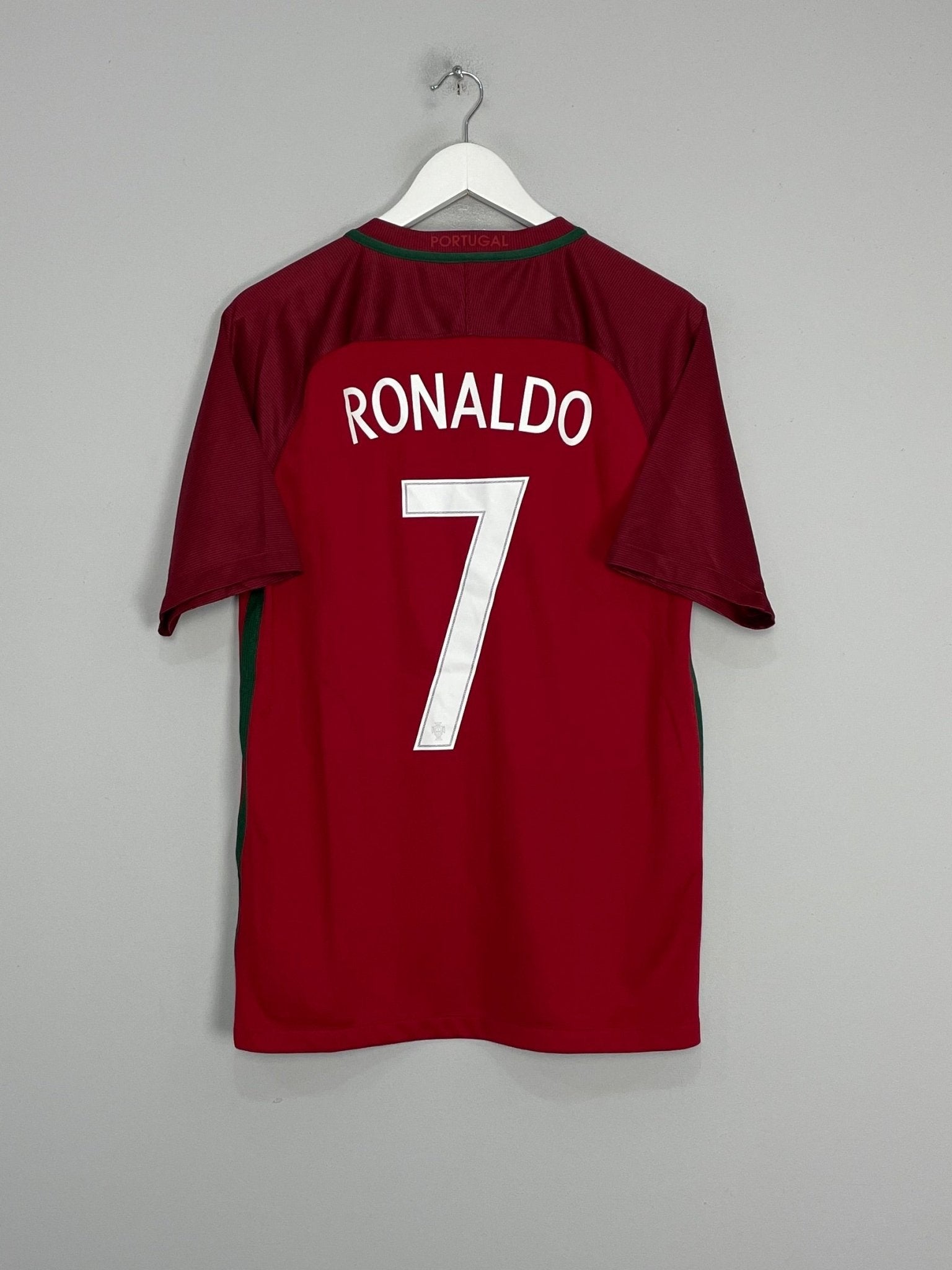 Shop 2016/18 PORTUGAL RONALDO #7 HOME SHIRT (M) NIKE, classic football shirts, vintage football shirts & retro soccer jerseys at Cult Kits