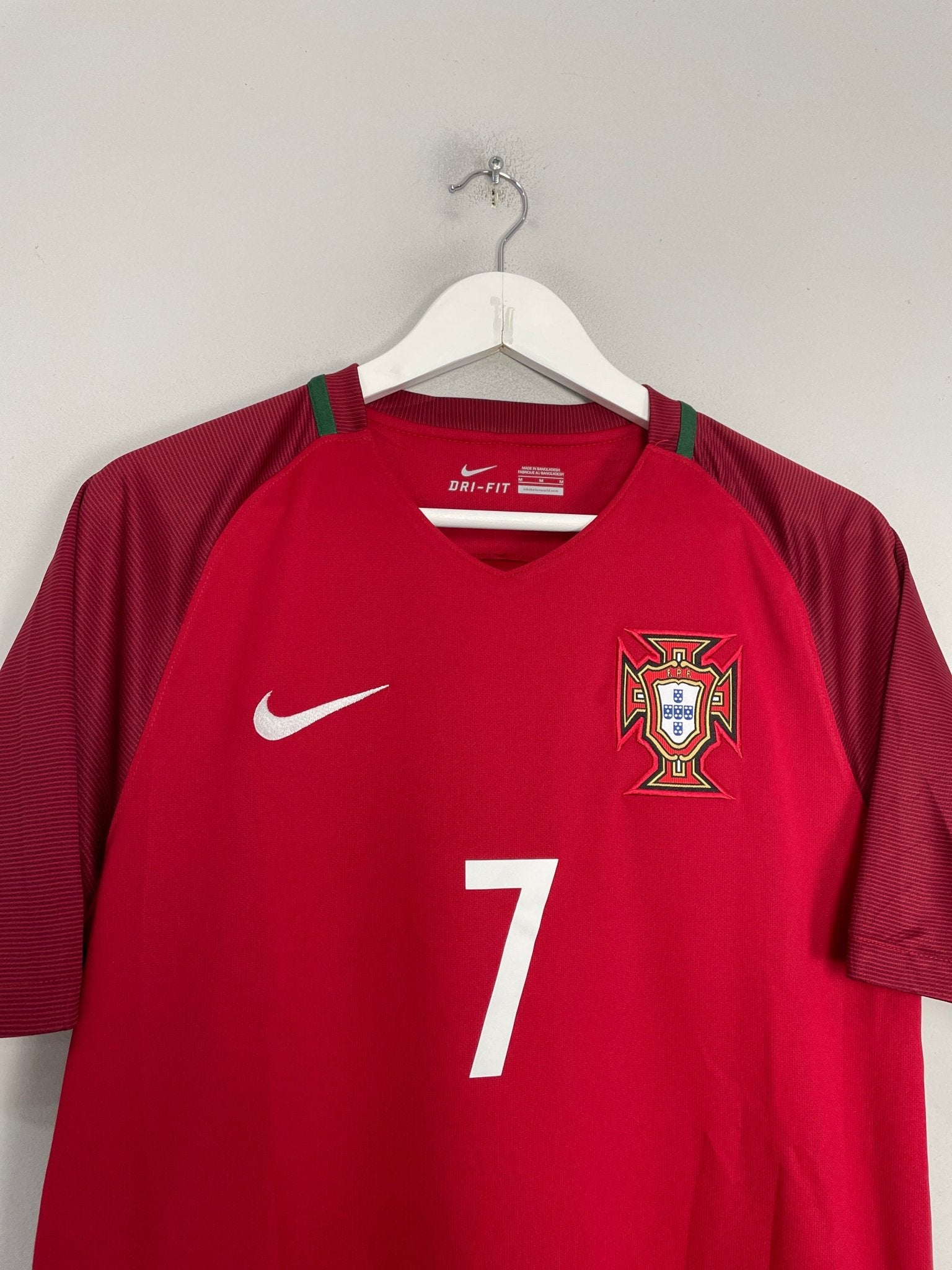Shop 2016/18 PORTUGAL RONALDO #7 HOME SHIRT (M) NIKE, classic football shirts, vintage football shirts & retro soccer jerseys at Cult Kits