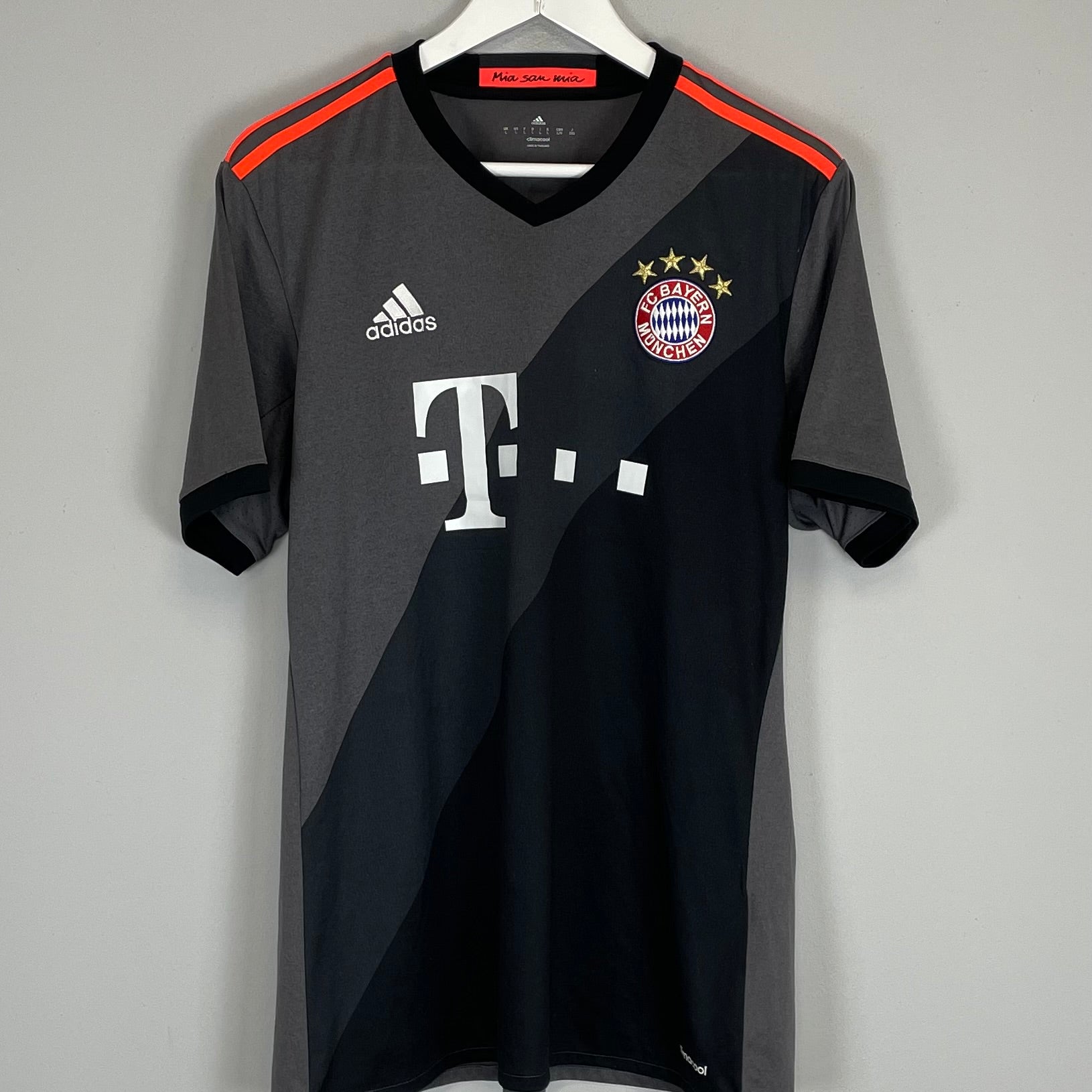 Shop 2016/17 BAYERN MUNICH AWAY SHIRT (L) ADIDAS, classic football shirts, vintage football shirts & retro soccer jerseys at Cult Kits