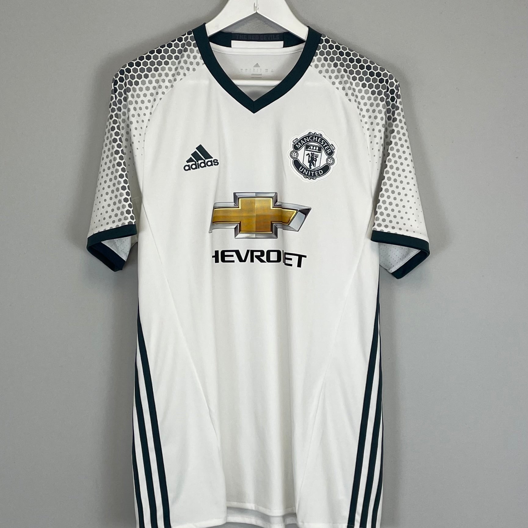 Shop 2016/17 MANCHESTER UNITED AWAY SHIRT (L) ADIDAS, classic football shirts, vintage football shirts & retro soccer jerseys at Cult Kits