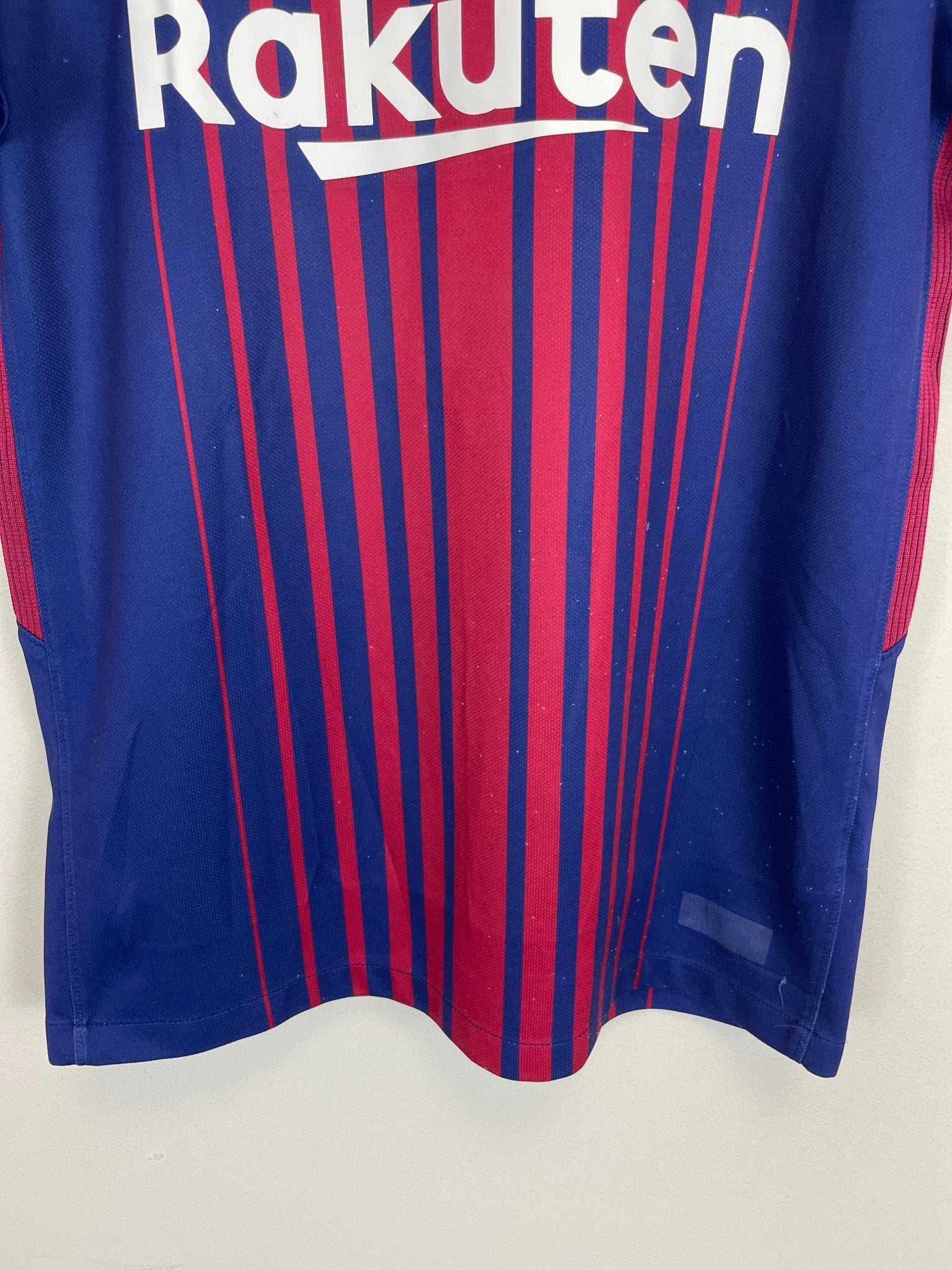 Shop 2017/18 BARCELONA MESSI #10 HOME SHIRT (S) NIKE, classic football shirts, vintage football shirts & retro soccer jerseys at Cult Kits