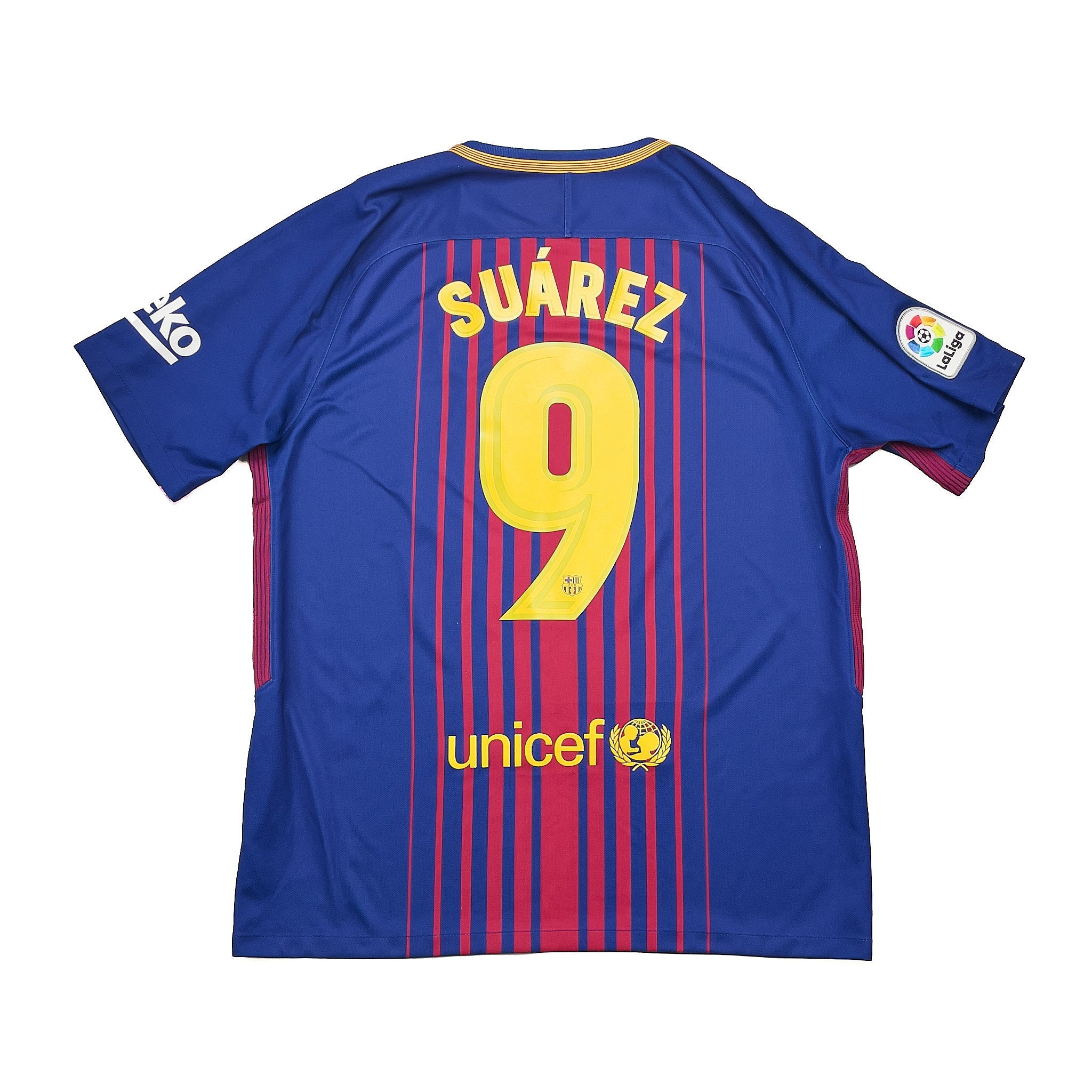 Buy 2017/18 Barcelona Suarez 9 Home Shirt (L) Nike ~ Free worldwide shipping available ~ Authentic Vintage Football Shirts from Cult Kits