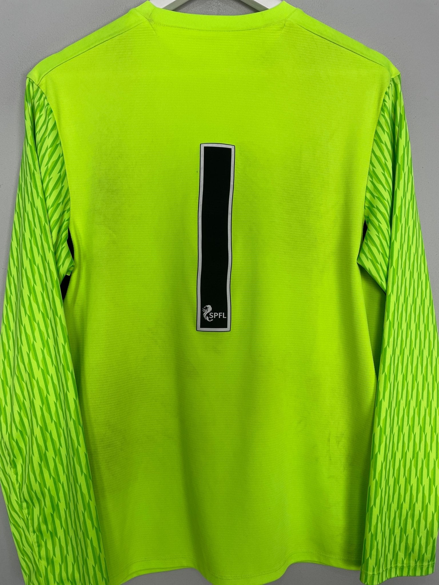 Shop 2017/18 CELTIC #1 GK SHIRT (S) NEW BALANCE, classic football shirts, vintage football shirts & retro soccer jerseys at Cult Kits