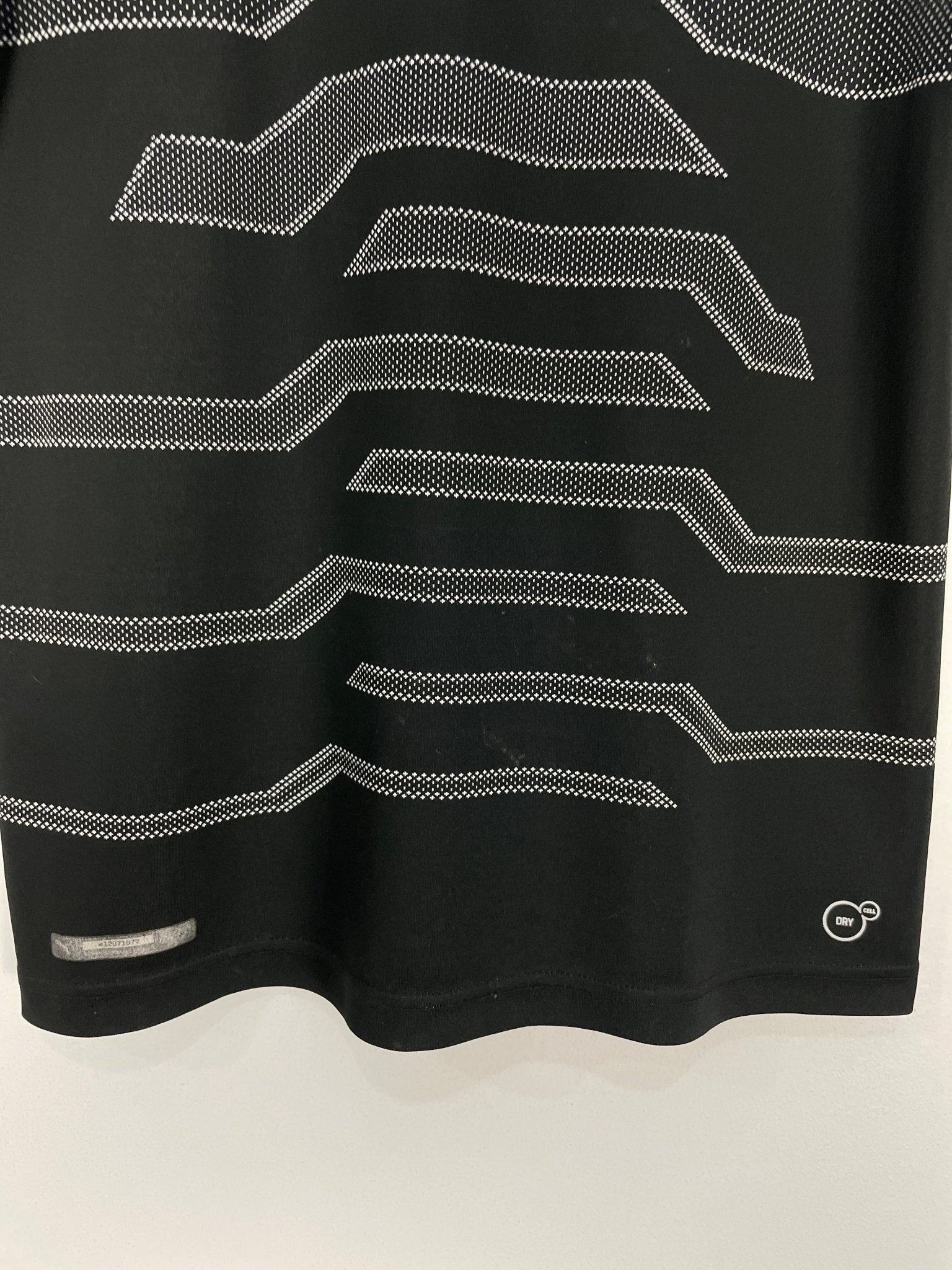 Shop 2017/18 ITALY GK SHIRT (XL.KIDS) PUMA, classic football shirts, vintage football shirts & retro soccer jerseys at Cult Kits