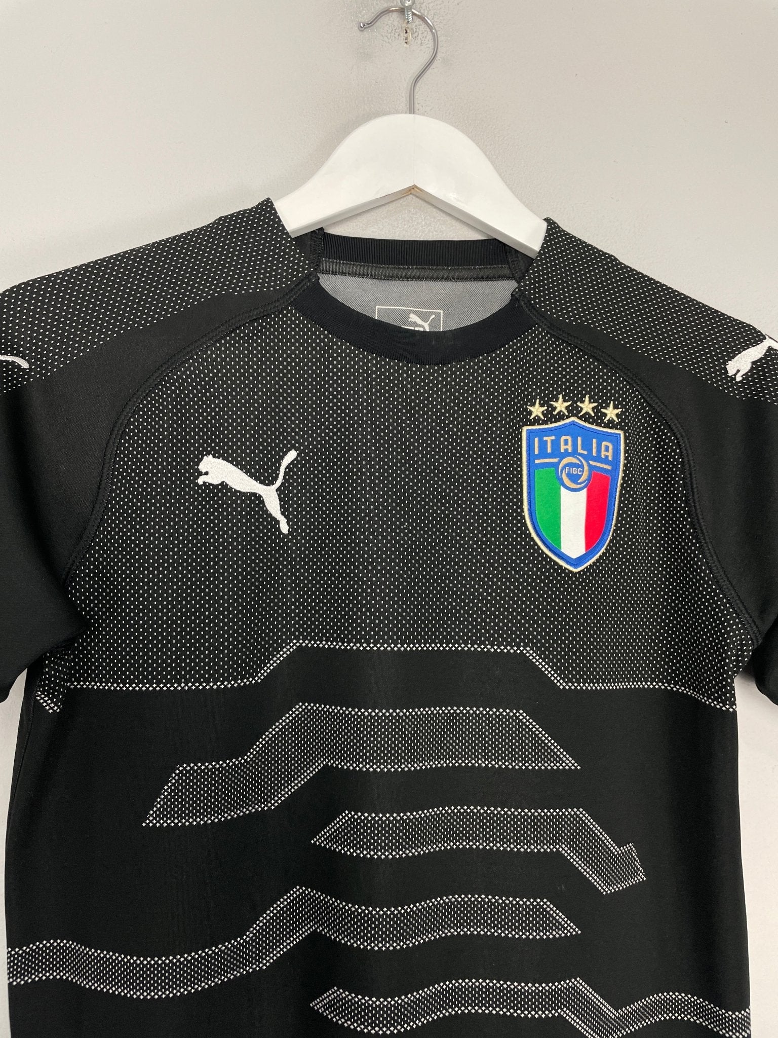 Shop 2017/18 ITALY GK SHIRT (XL.KIDS) PUMA, classic football shirts, vintage football shirts & retro soccer jerseys at Cult Kits