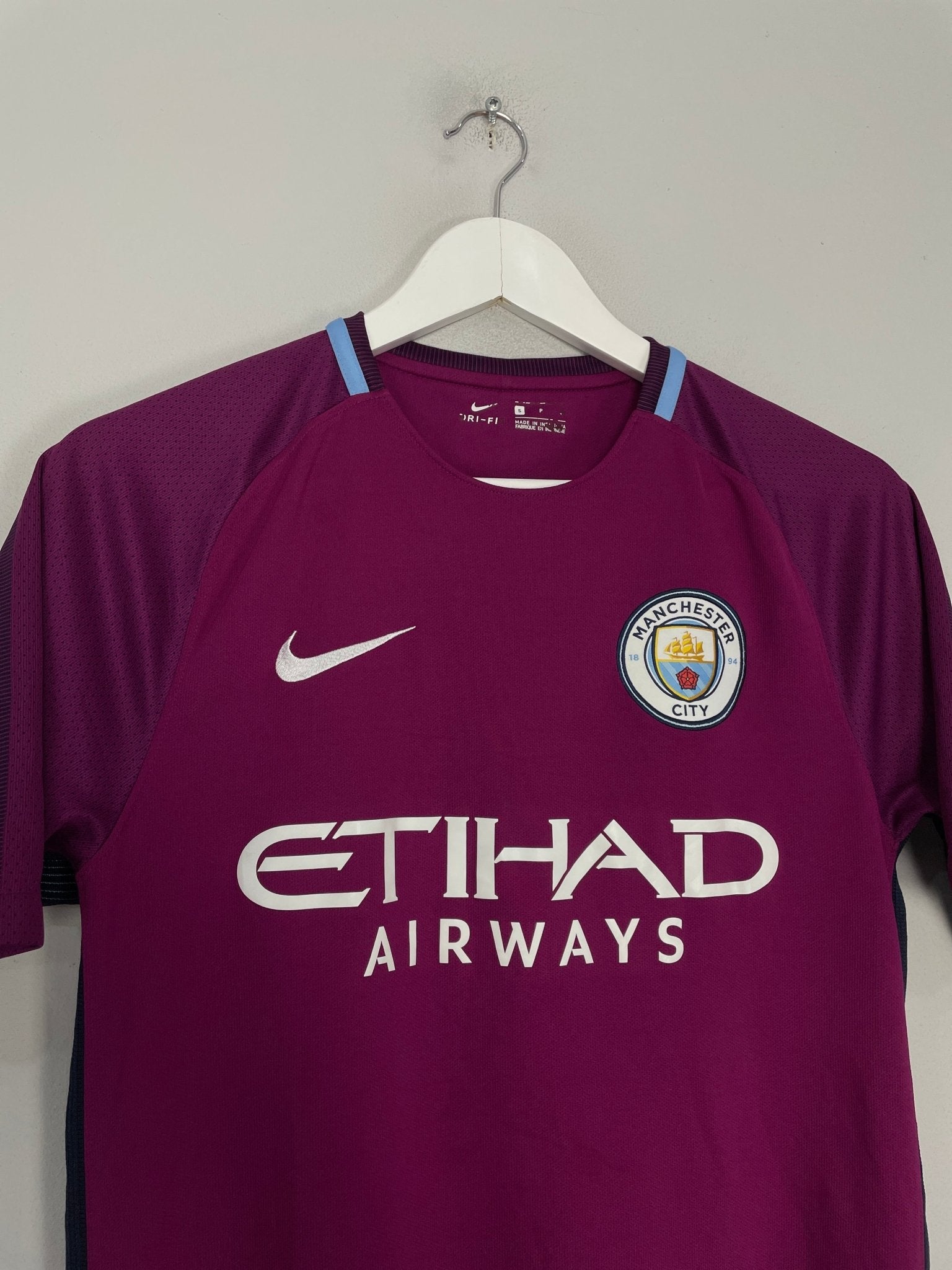 Shop 2017/18 MANCHESTER CITY AWAY SHIRT (S) NIKE, classic football shirts, vintage football shirts & retro soccer jerseys at Cult Kits