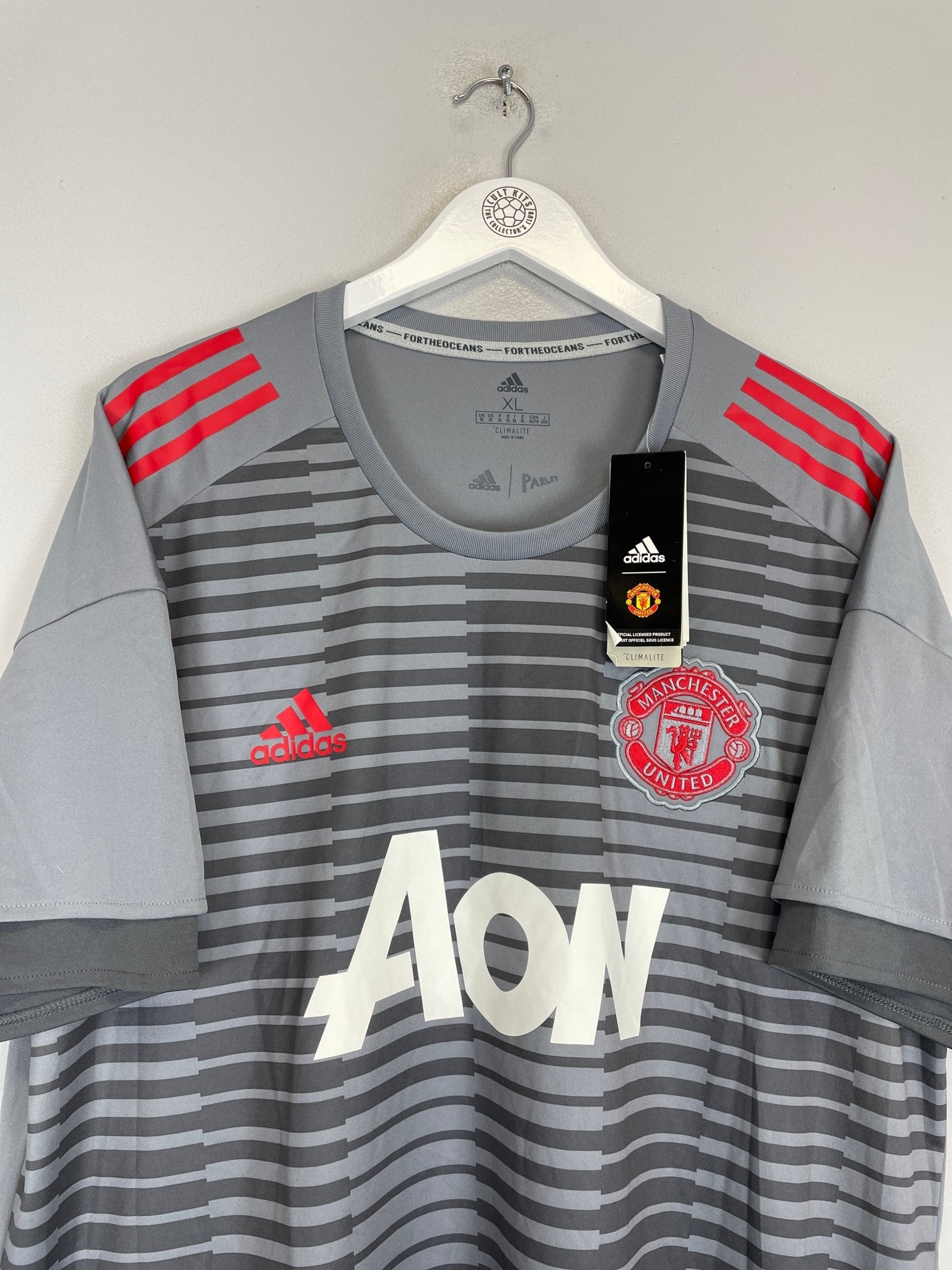 Shop 2017/18 MANCHESTER UNITED *BNWT* PRE MATCH SHIRT (XL) ADIDAS, classic football shirts, vintage football shirts & retro soccer jerseys at Cult Kits
