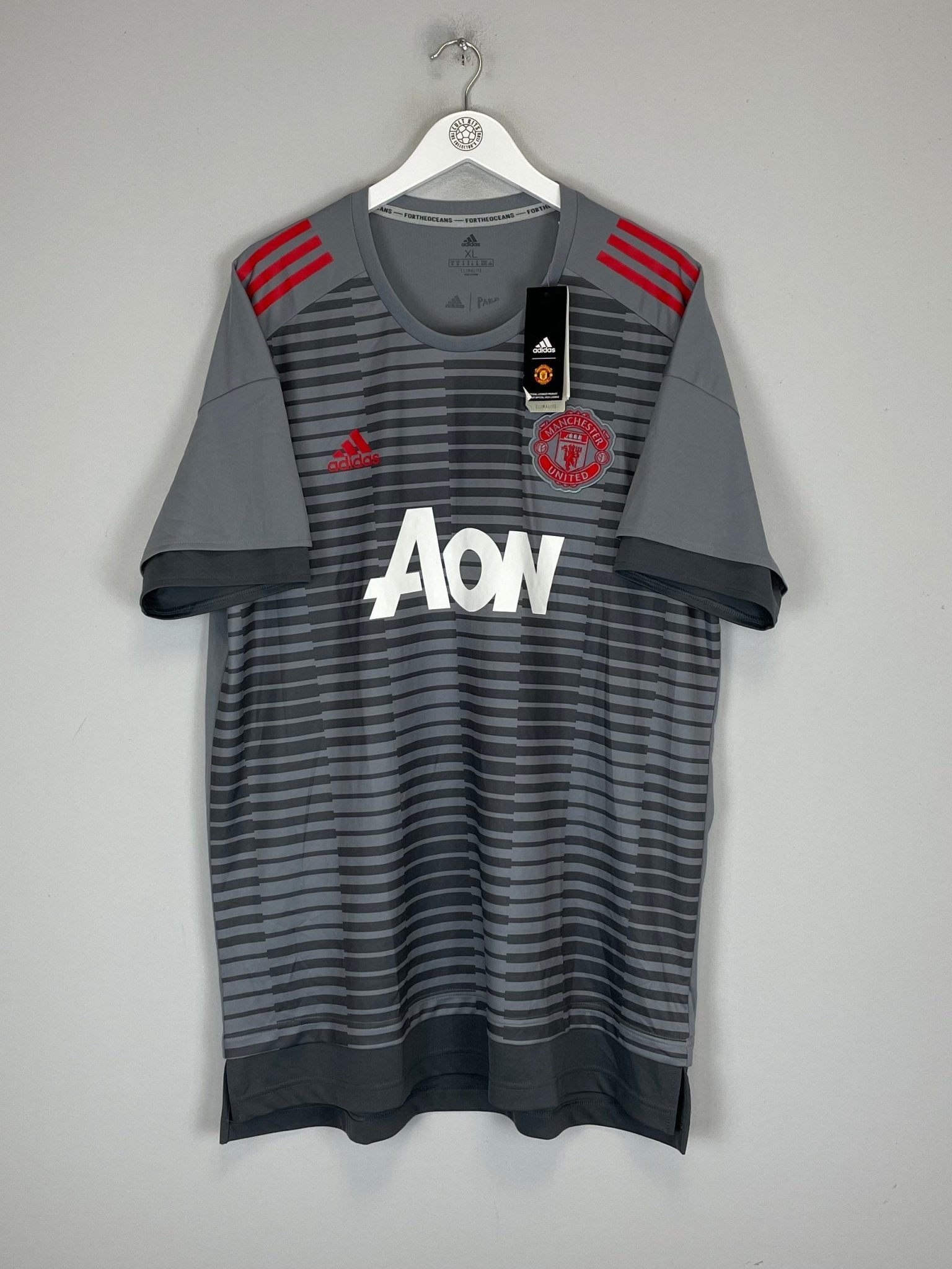 Shop 2017/18 MANCHESTER UNITED *BNWT* PRE MATCH SHIRT (XL) ADIDAS, classic football shirts, vintage football shirts & retro soccer jerseys at Cult Kits