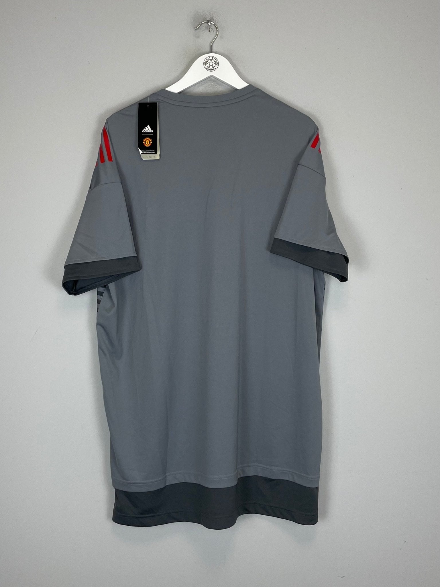 Shop 2017/18 MANCHESTER UNITED *BNWT* PRE MATCH SHIRT (XL) ADIDAS, classic football shirts, vintage football shirts & retro soccer jerseys at Cult Kits