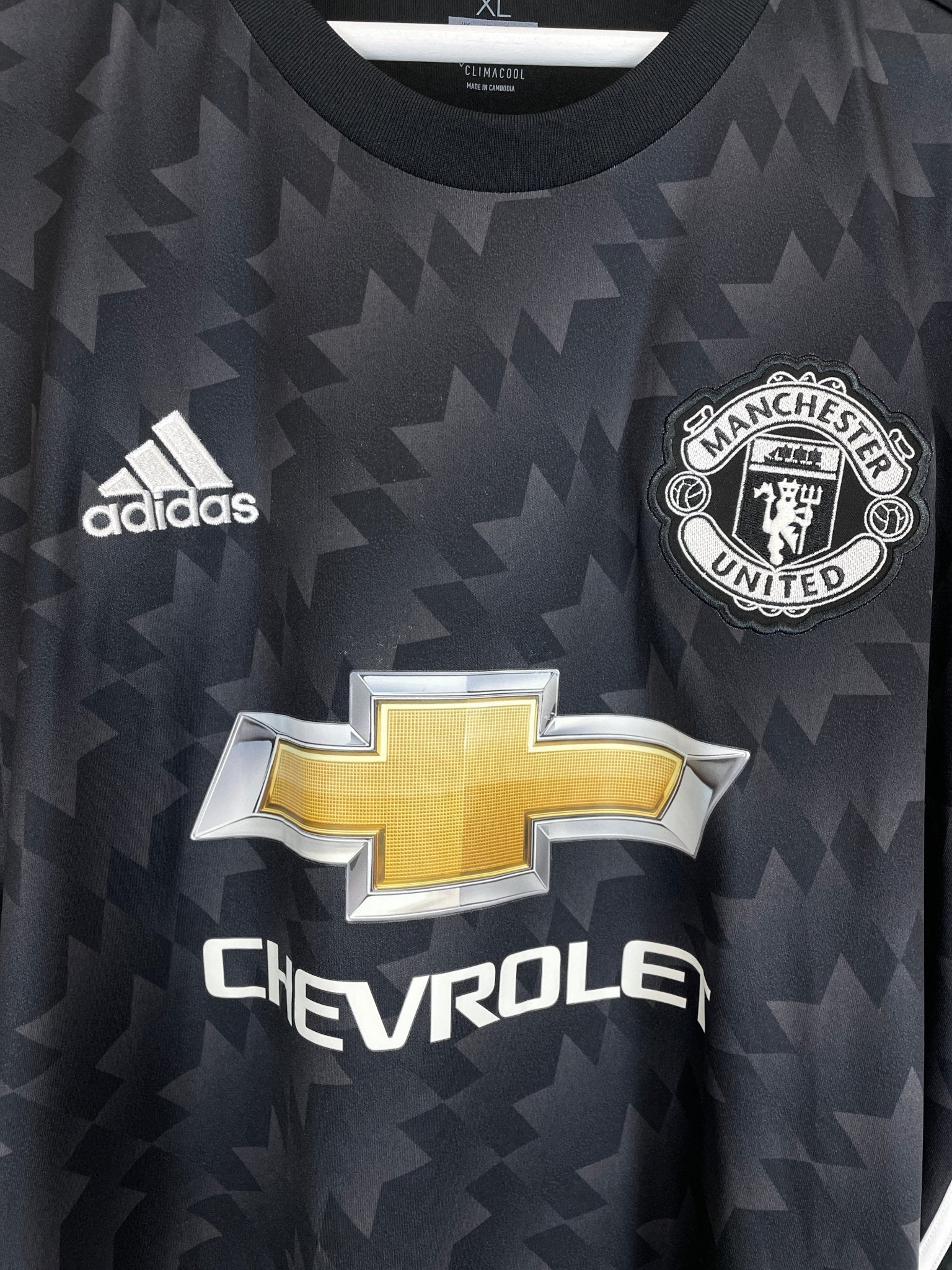 Shop 2017/18 MANCHESTER UNITED IBRAHIMOVIC #10 AWAY SHIRT (XL) ADIDAS, classic football shirts, vintage football shirts & retro soccer jerseys at Cult Kits