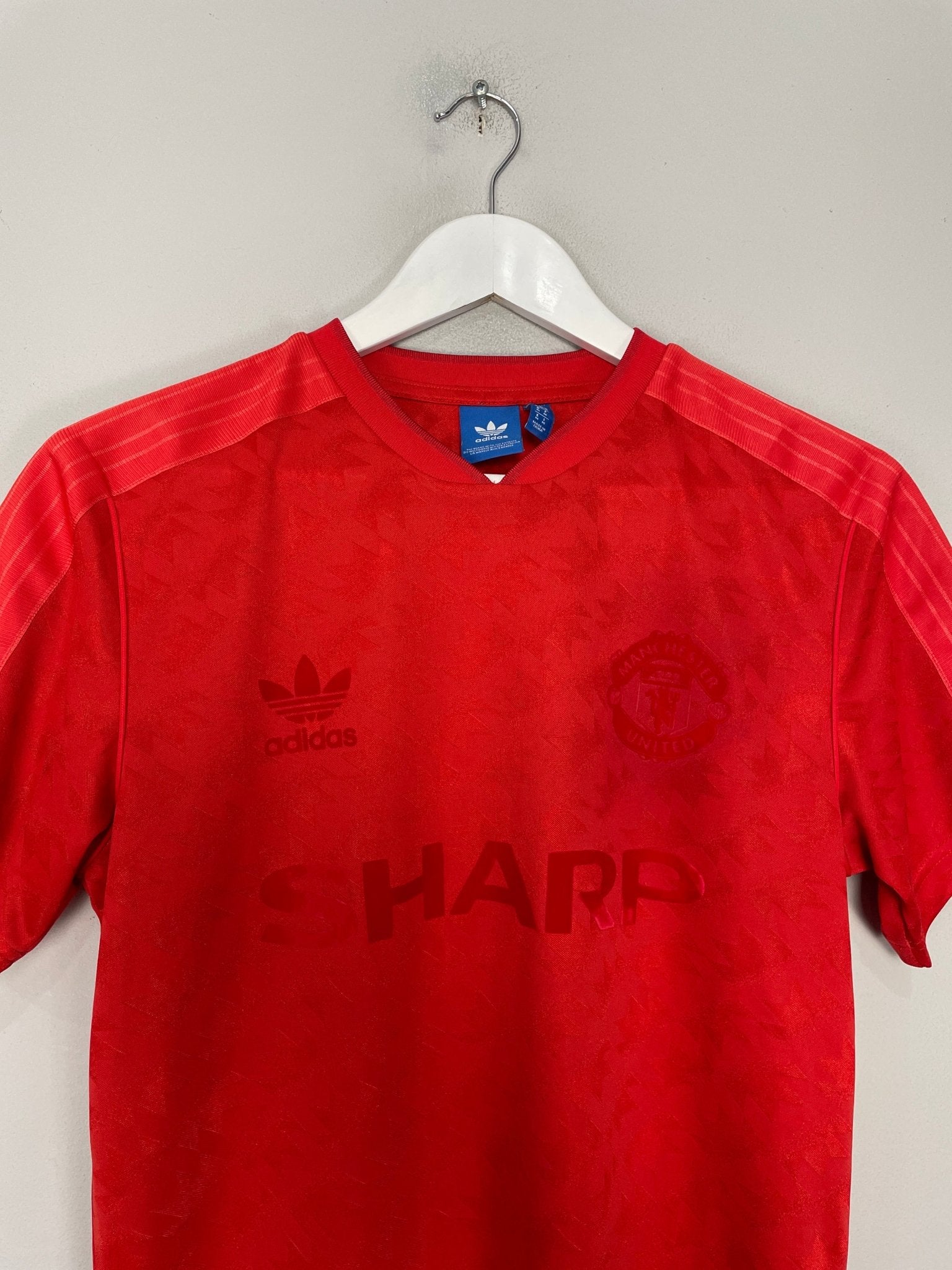 Shop 2017/18 MANCHESTER UNITED RETRO SHIRT (M) ADIDAS ORIGINALS, classic football shirts, vintage football shirts & retro soccer jerseys at Cult Kits