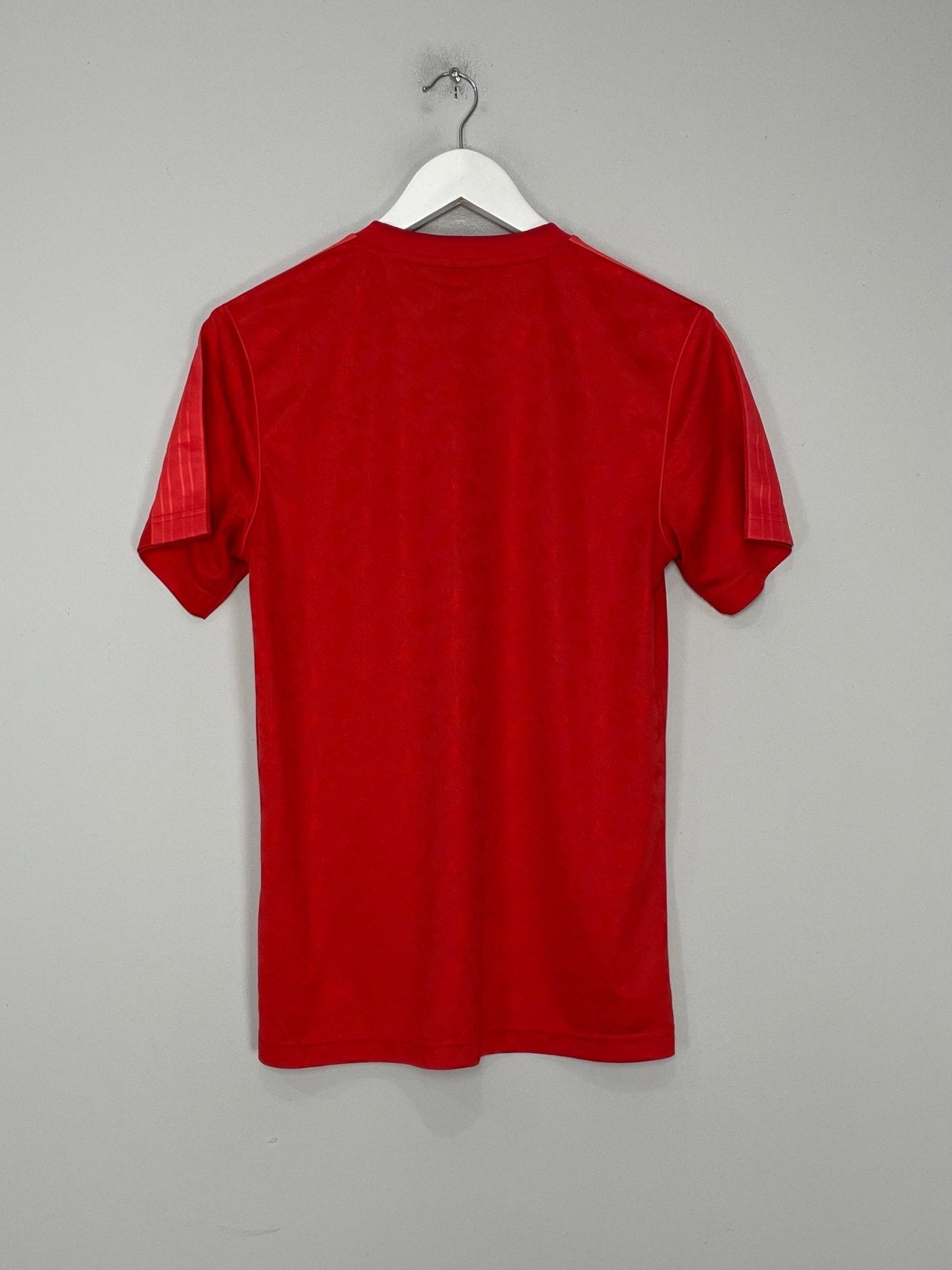 Shop 2017/18 MANCHESTER UNITED RETRO SHIRT (M) ADIDAS ORIGINALS, classic football shirts, vintage football shirts & retro soccer jerseys at Cult Kits