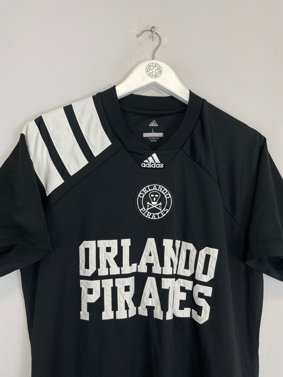 2017/18 ORLANDO PIRATES 37 RETRO SHIRT (L) ADIDAS - Cult Kits - Large - Buy Vintage Football Shirts, Authentic Retro Football Shirts For Sale, Classic Football Shirts & Soccer Jersey