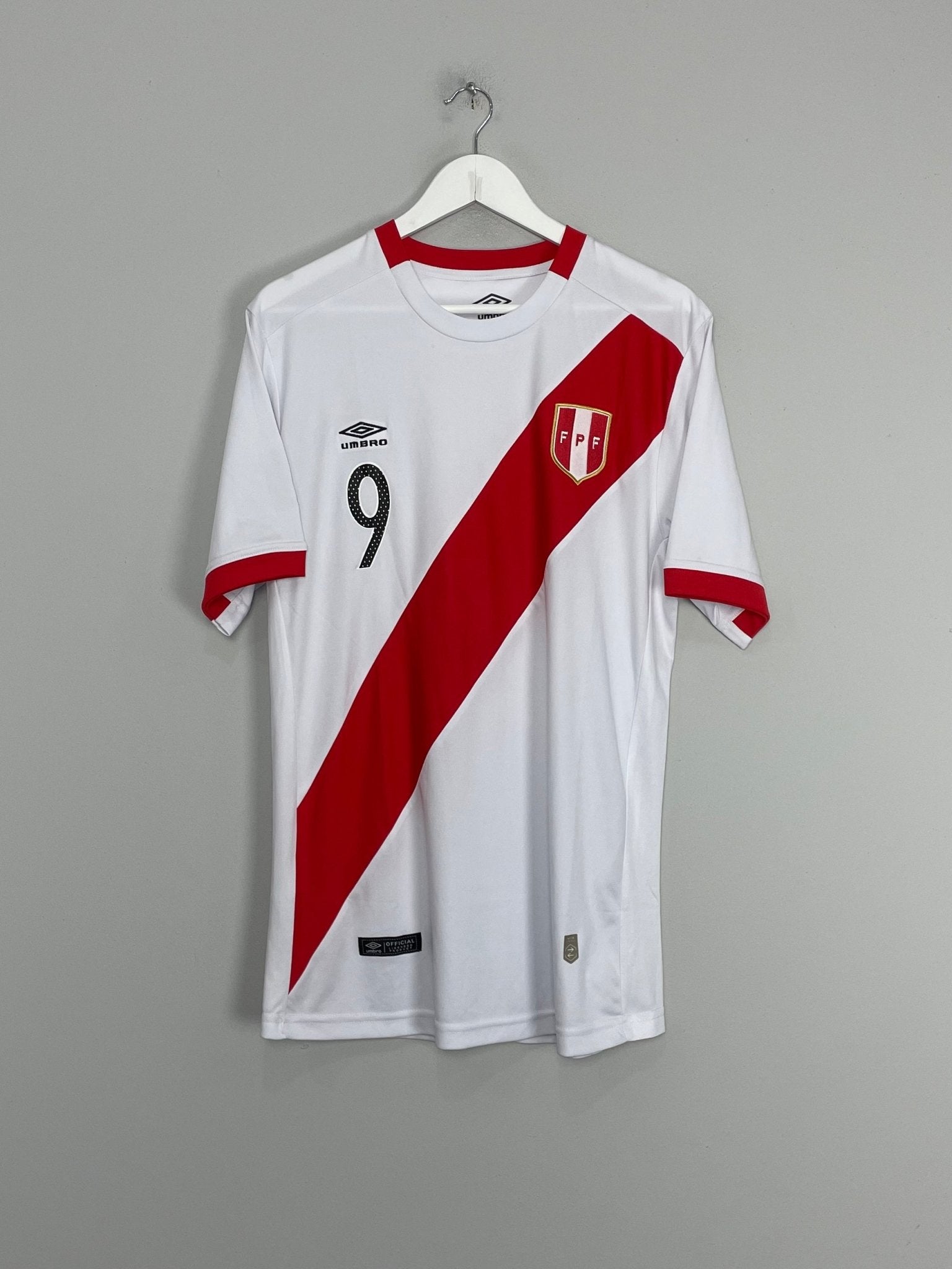 Shop 2017/18 PERU GUERRERO #9 HOME SHIRT (L) UMBRO, classic football shirts, vintage football shirts & retro soccer jerseys at Cult Kits