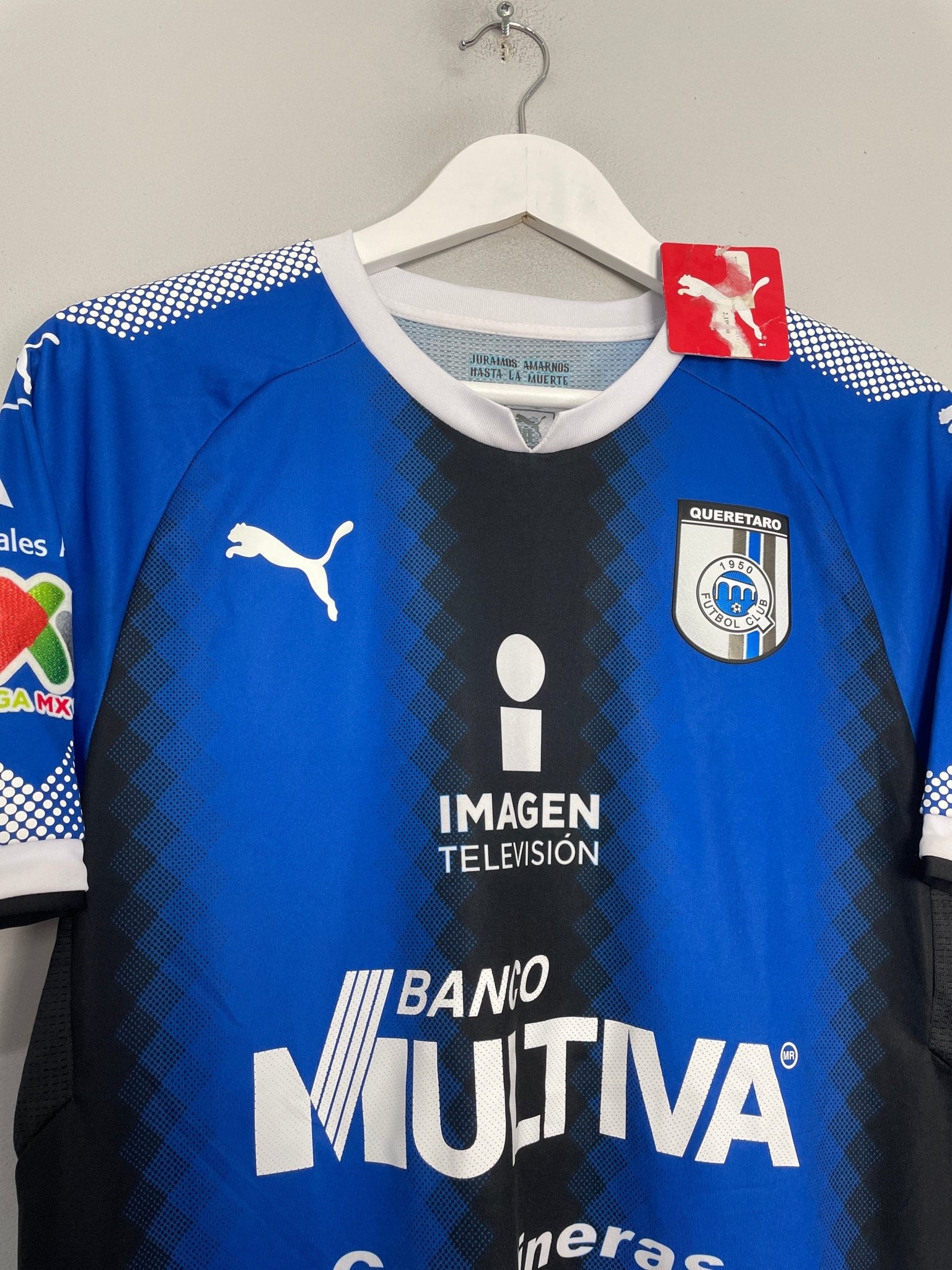 Shop 2017/18 QUERETARO *BNWT* HOME SHIRT (M) PUMA, classic football shirts, vintage football shirts & retro soccer jerseys at Cult Kits