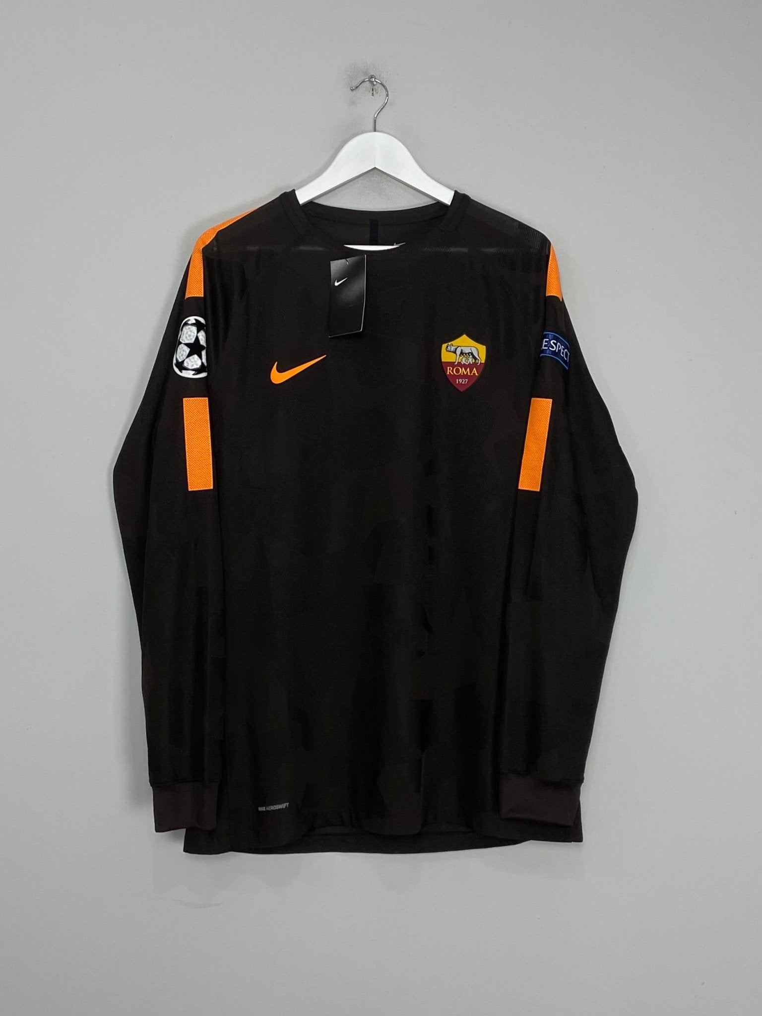 Shop 2017/18 ROMA NAINGGOLAN #4 *MATCH ISSUE* BNWT C/L L/S THIRD SHIRT (XL) NIKE, classic football shirts, vintage football shirts & retro soccer jerseys at Cult Kits