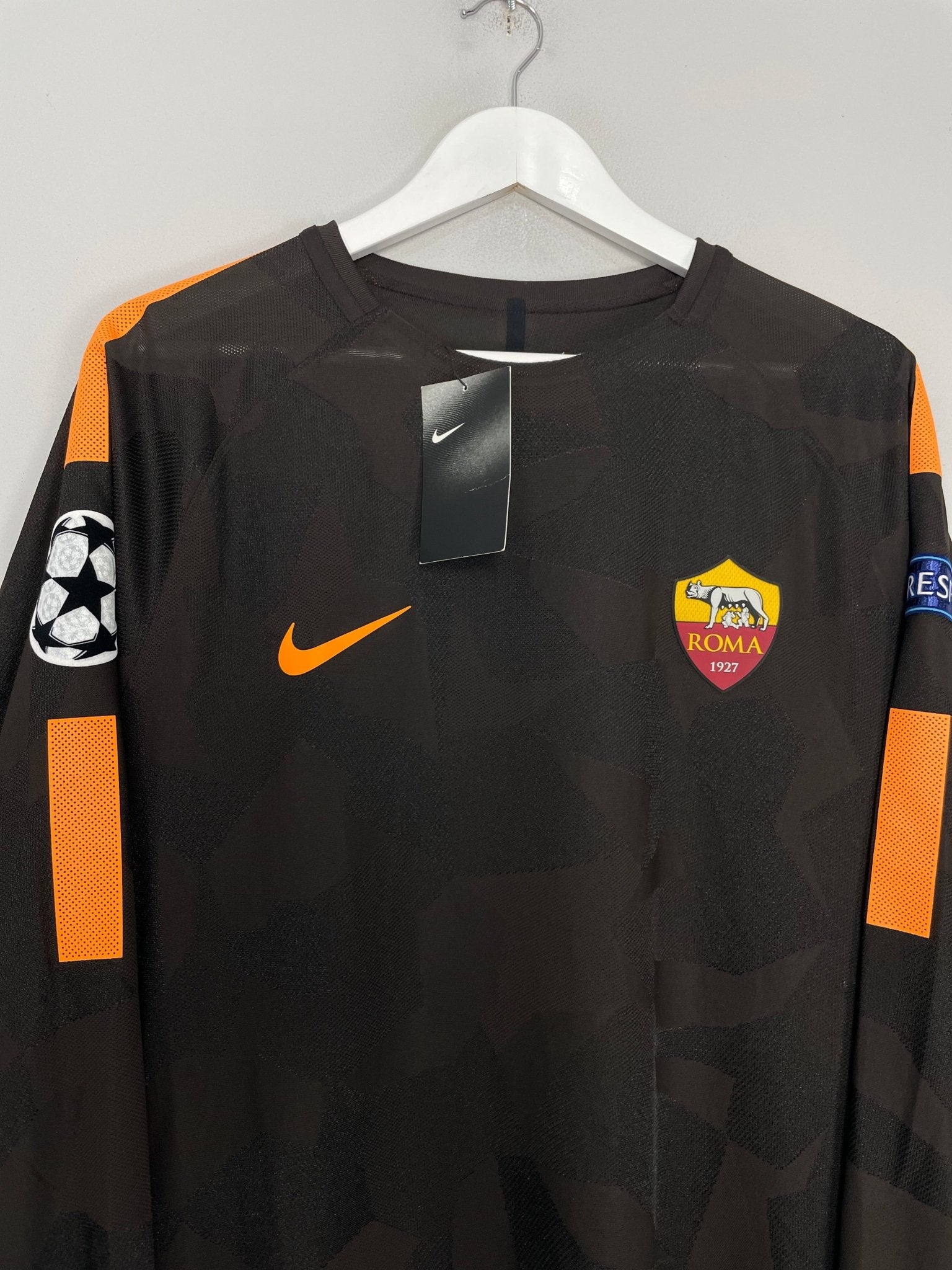 Shop 2017/18 ROMA NAINGGOLAN #4 *MATCH ISSUE* BNWT C/L L/S THIRD SHIRT (XL) NIKE, classic football shirts, vintage football shirts & retro soccer jerseys at Cult Kits