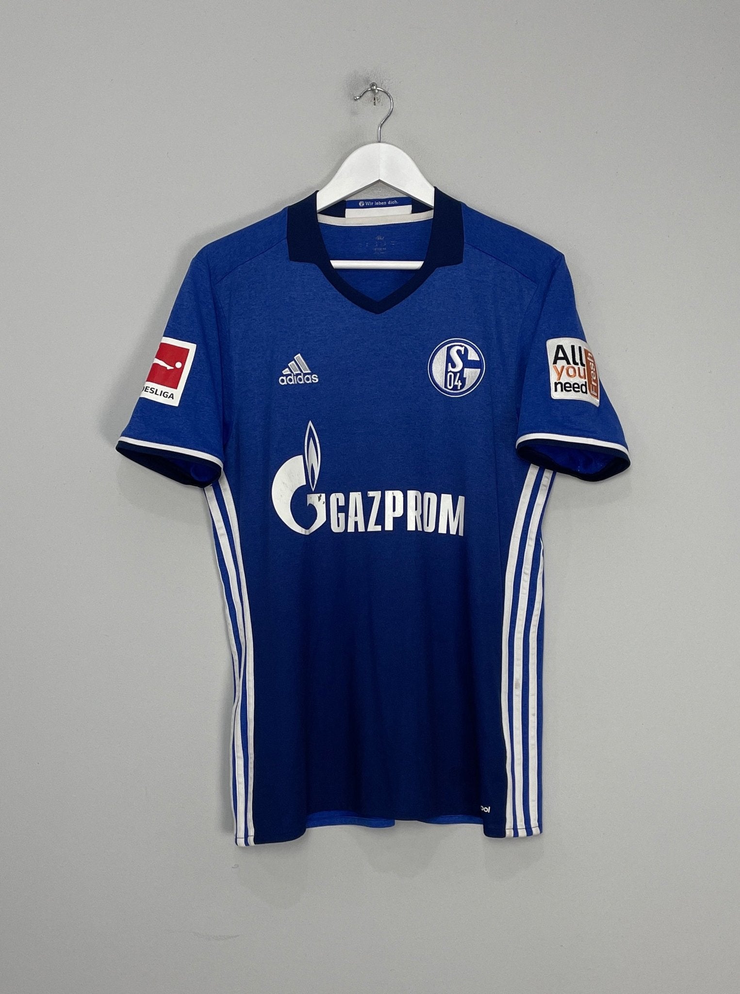 Shop 2017/18 SCHALKE GORETZKA #8 HOME SHIRT (M) ADIDAS, classic football shirts, vintage football shirts & retro soccer jerseys at Cult Kits
