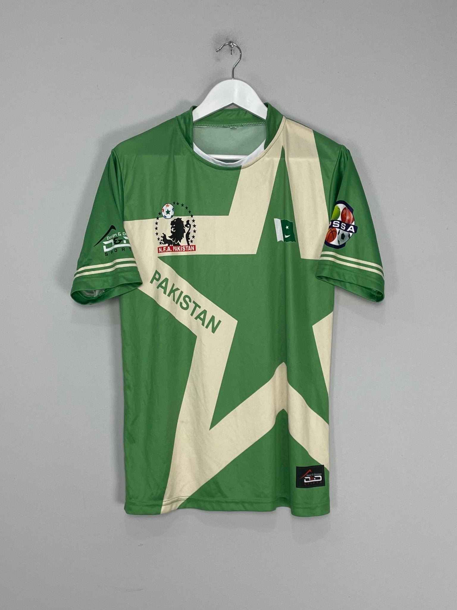 Shop 2018 PAKISTAN SHAKEEL #16 FAN SHIRT (M) OM, classic football shirts, vintage football shirts & retro soccer jerseys at Cult Kits