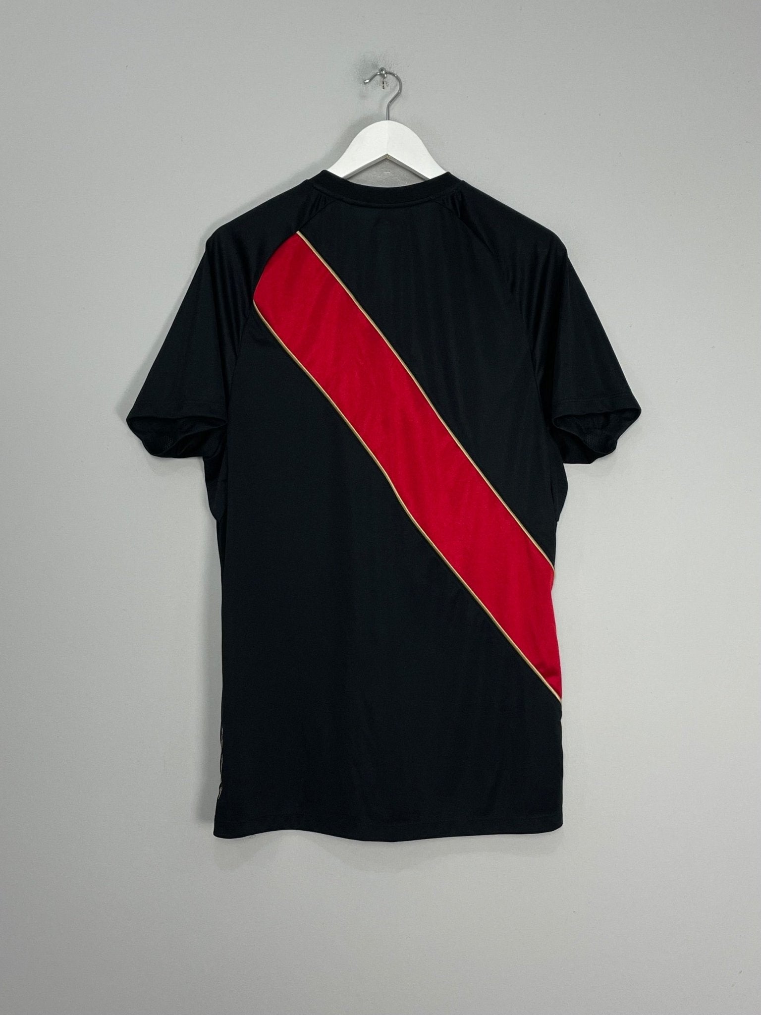 Shop 2018 PERU LIMITED EDITION FOURTH SHIRT (L) UMBRO, classic football shirts, vintage football shirts & retro soccer jerseys at Cult Kits