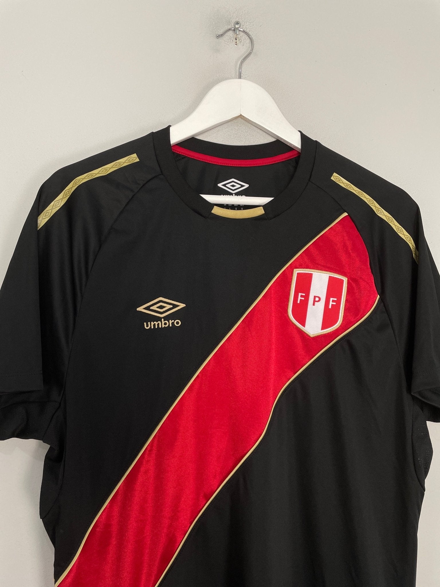 Shop 2018 PERU LIMITED EDITION FOURTH SHIRT (L) UMBRO, classic football shirts, vintage football shirts & retro soccer jerseys at Cult Kits