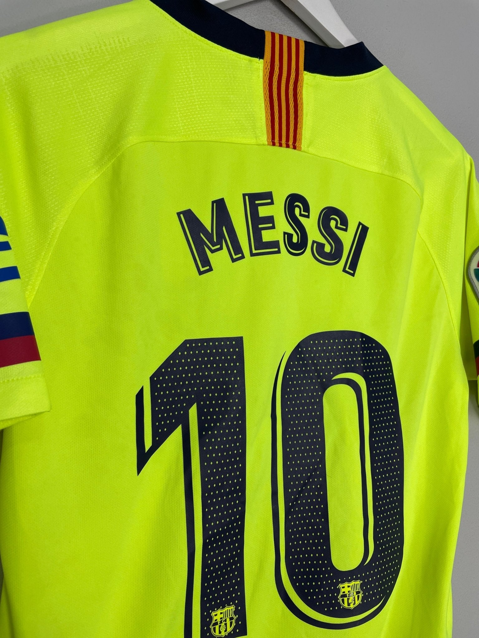 Shop 2018/19 BARCELONA MESSI #10 AWAY SHIRT (S) NIKE, classic football shirts, vintage football shirts & retro soccer jerseys at Cult Kits