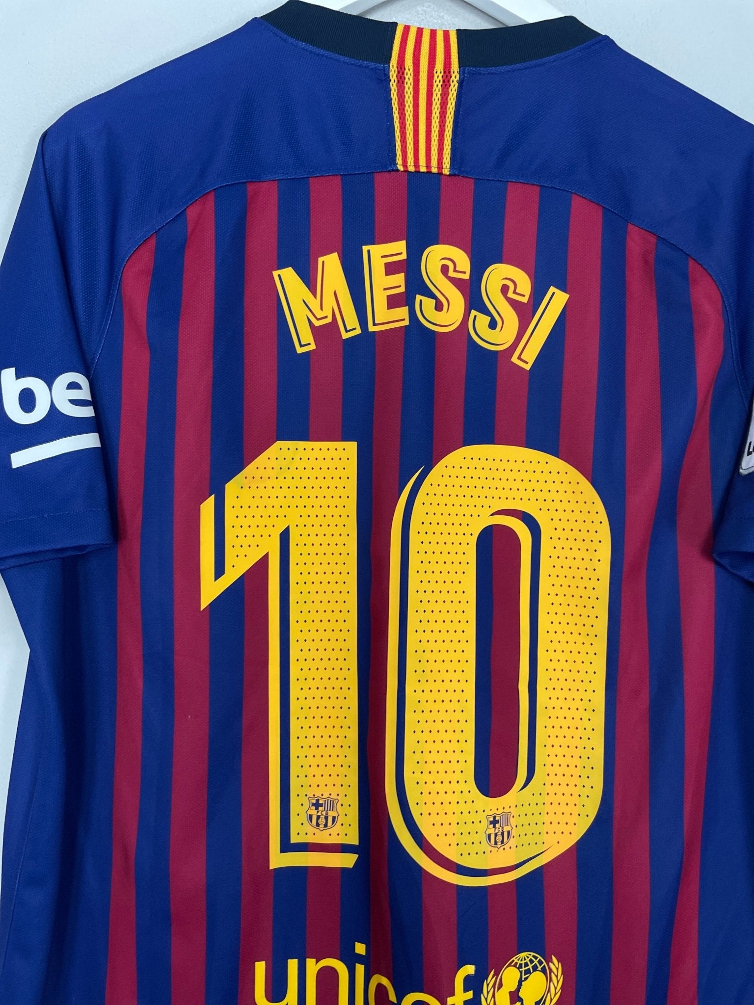 Shop 2018/19 BARCELONA MESSI #10 HOME SHIRT (L) NIKE, classic football shirts, vintage football shirts & retro soccer jerseys at Cult Kits