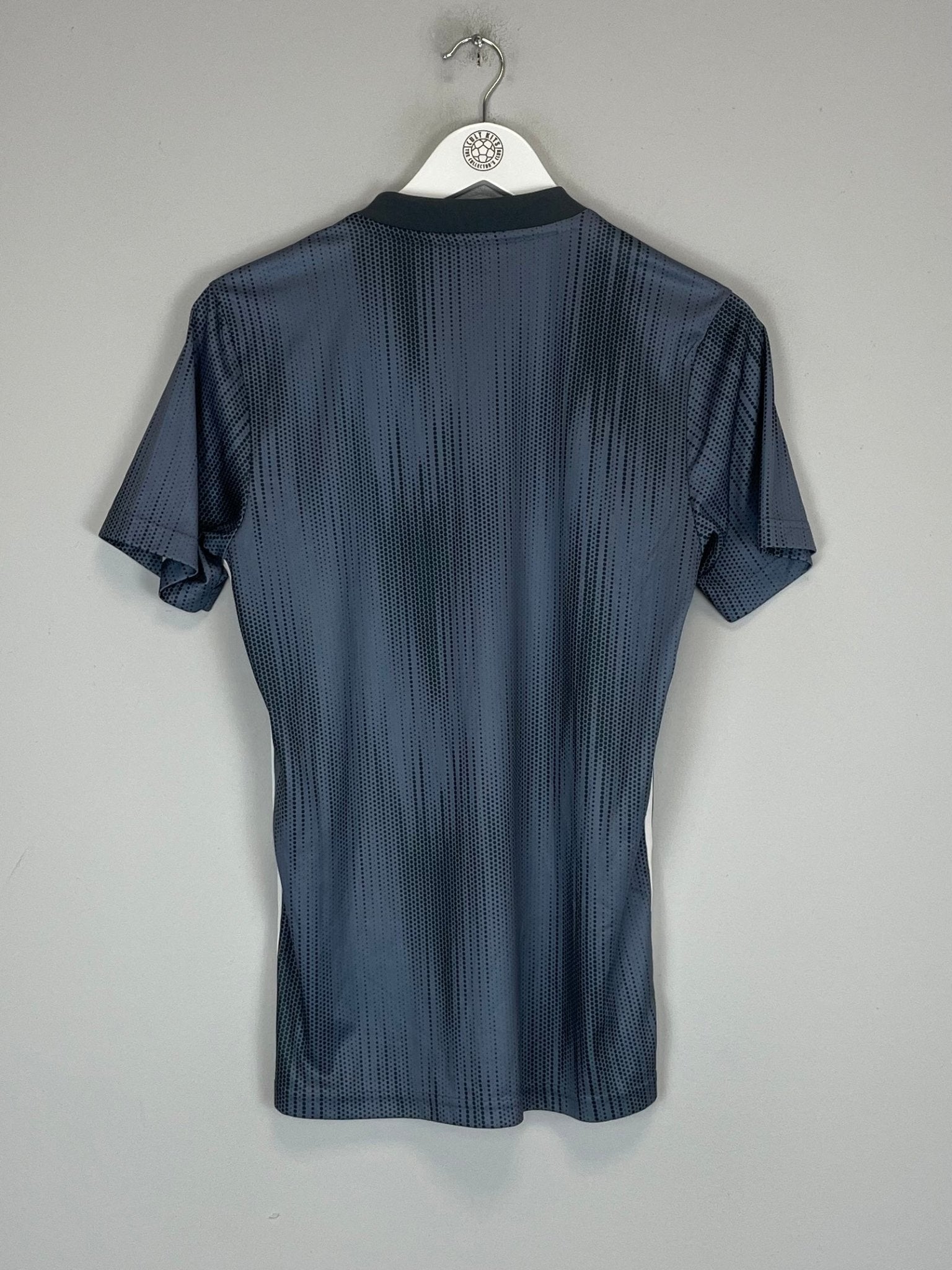 Shop 2018/19 BAYERN MUNICH THIRD SHIRT (S) ADIDAS, classic football shirts, vintage football shirts & retro soccer jerseys at Cult Kits
