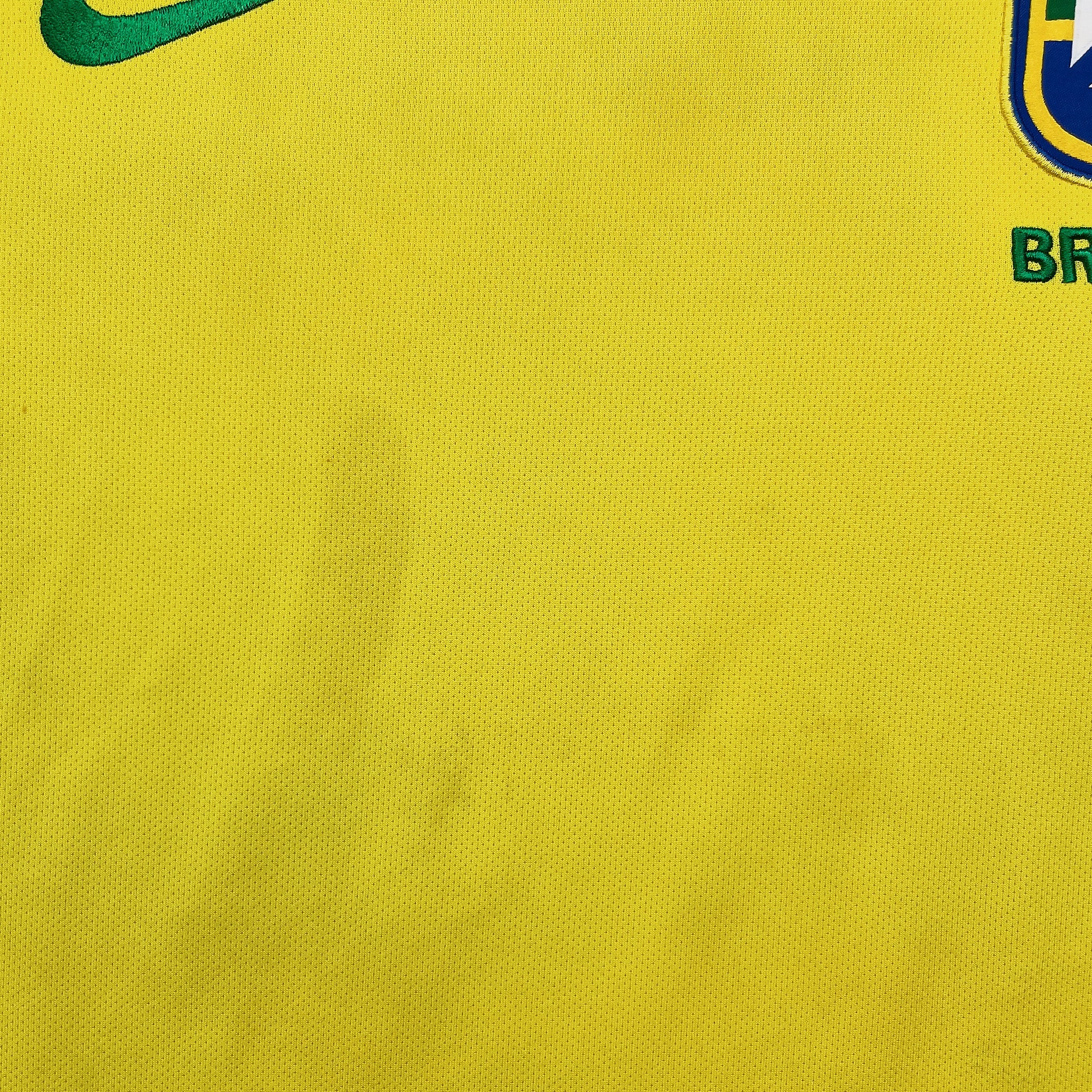 Buy 2018/19 Brazil Home Shirt (M) Nike ~ Free worldwide shipping ~ Authentic Vintage Football Shirts from Cult Kits