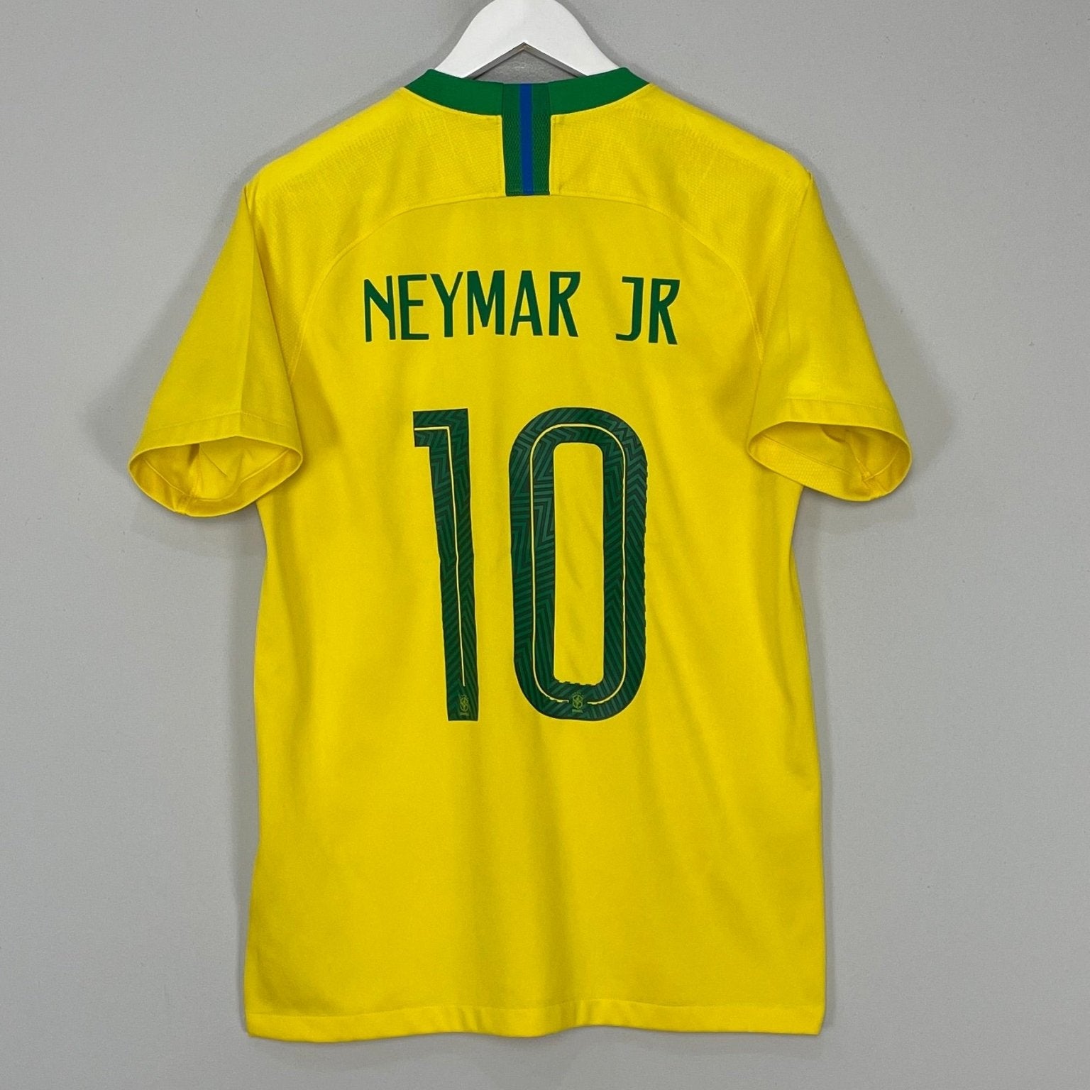 Shop 2018/19 BRAZIL NEYMAR JR #10 HOME SHIRT (M) NIKE, classic football shirts, vintage football shirts & retro soccer jerseys at Cult Kits