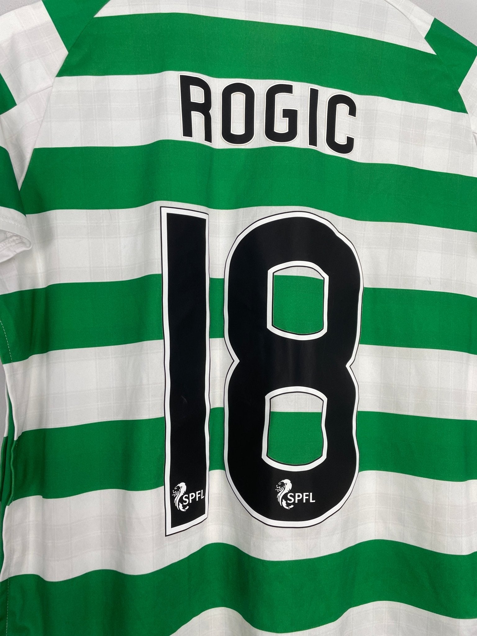 Shop 2018/19 CELTIC ROGIC #18 HOME SHIRT (XL.KIDS) NEW BALANCE, classic football shirts, vintage football shirts & retro soccer jerseys at Cult Kits