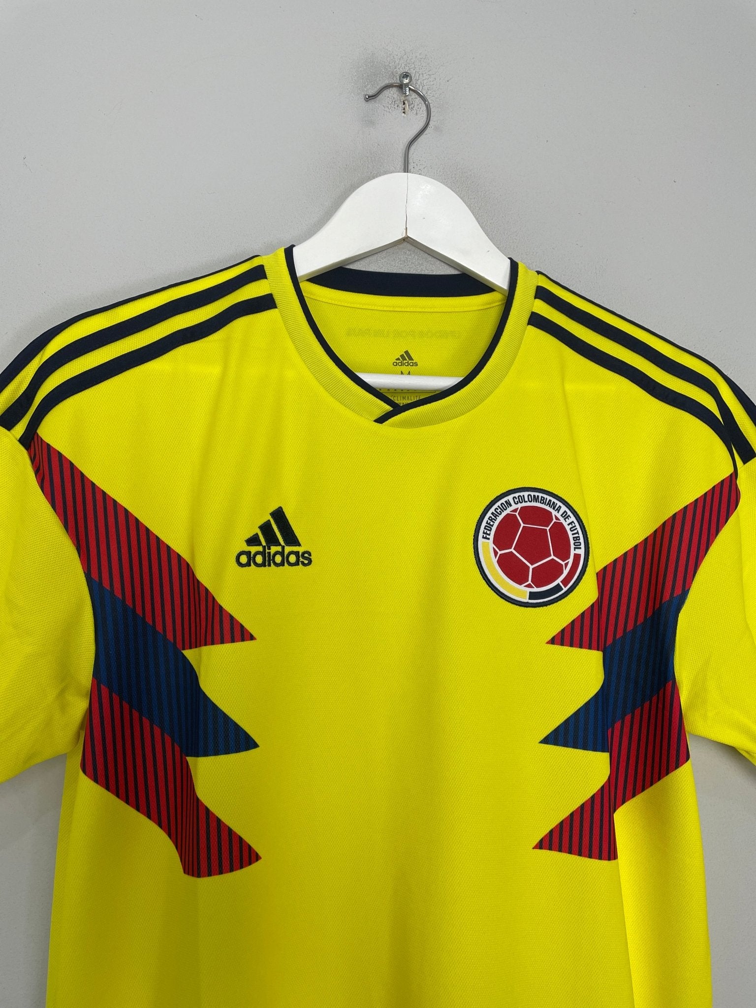 Shop 2018/19 COLOMBIA HOME SHIRT (M) ADIDAS, classic football shirts, vintage football shirts & retro soccer jerseys at Cult Kits