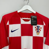 Shop 2018/19 CROATIA *BNWT* HOME SHIRT (L) NIKE, classic football shirts, vintage football shirts & retro soccer jerseys at Cult Kits