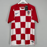 Shop 2018/19 CROATIA *BNWT* HOME SHIRT (L) NIKE, classic football shirts, vintage football shirts & retro soccer jerseys at Cult Kits