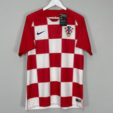 Shop 2018/19 CROATIA *BNWT* HOME SHIRT (L) NIKE, classic football shirts, vintage football shirts & retro soccer jerseys at Cult Kits