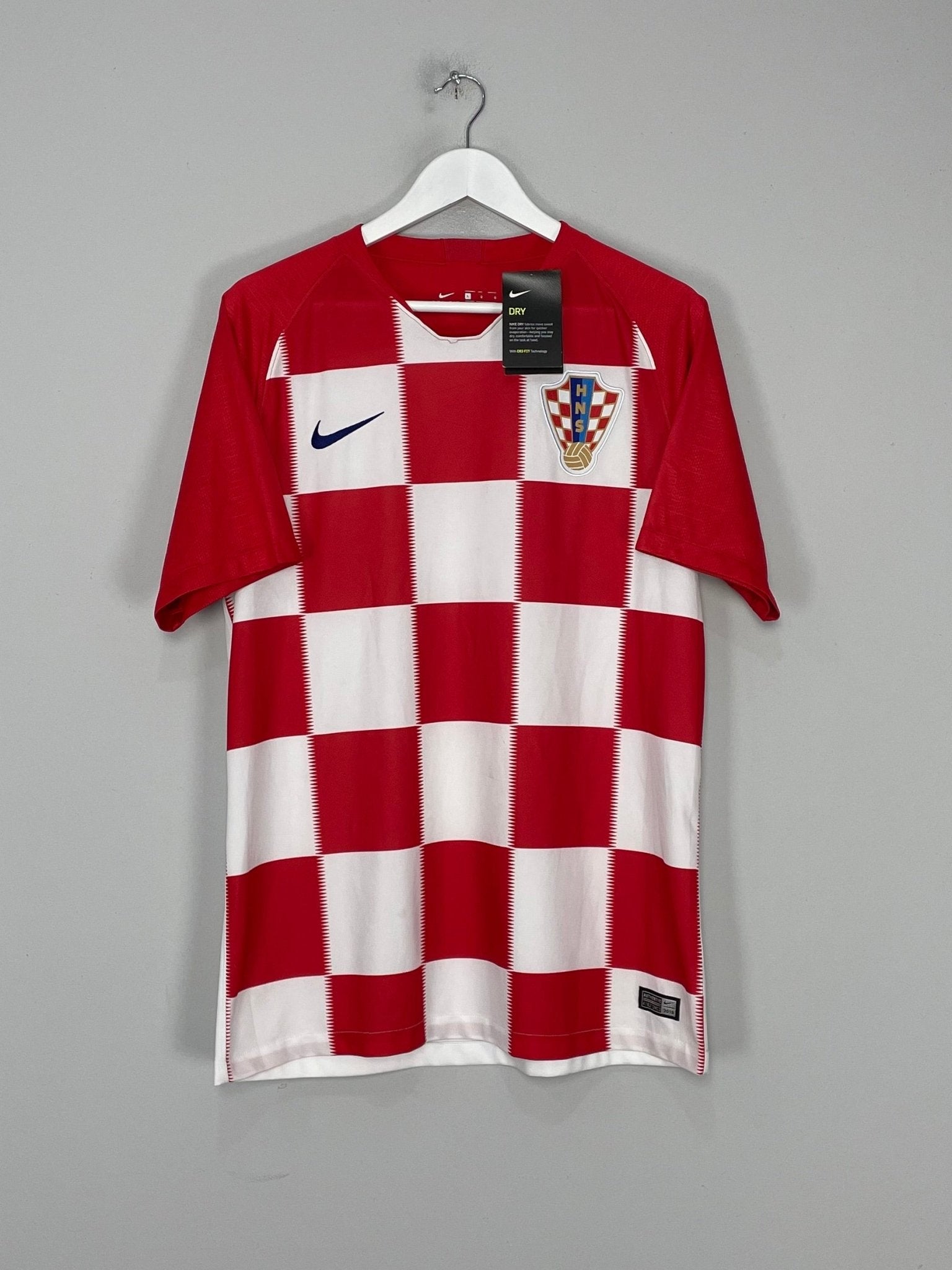 Shop 2018/19 CROATIA *BNWT* HOME SHIRT (L) NIKE, classic football shirts, vintage football shirts & retro soccer jerseys at Cult Kits