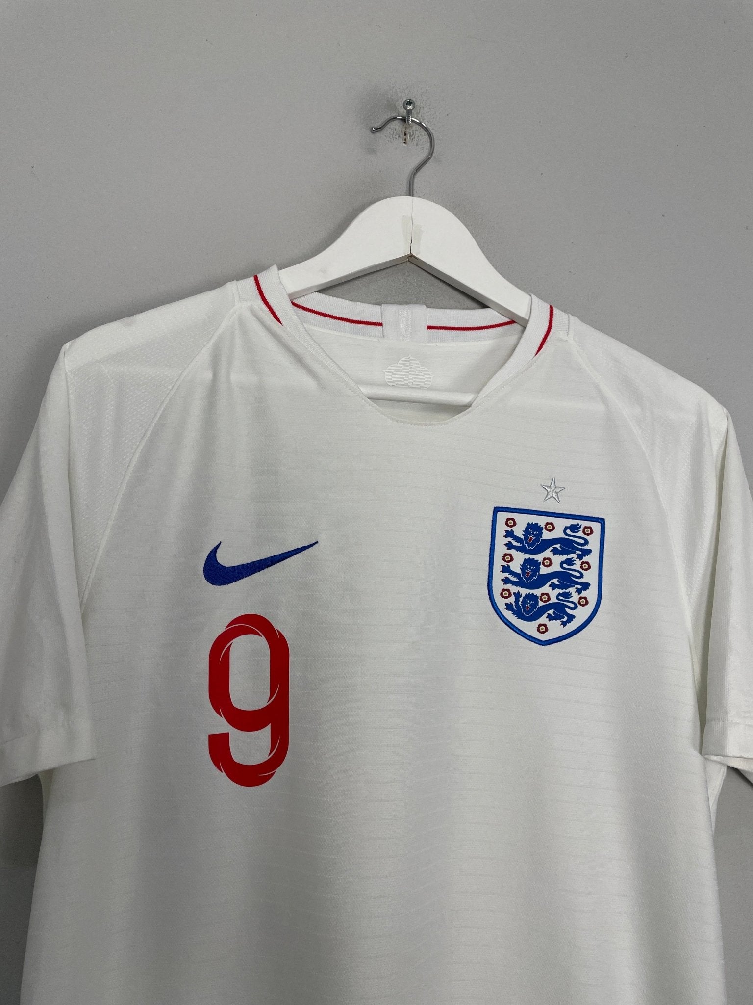 Shop 2018/19 ENGLAND KANE #9 HOME SHIRT (M) NIKE, classic football shirts, vintage football shirts & retro soccer jerseys at Cult Kits