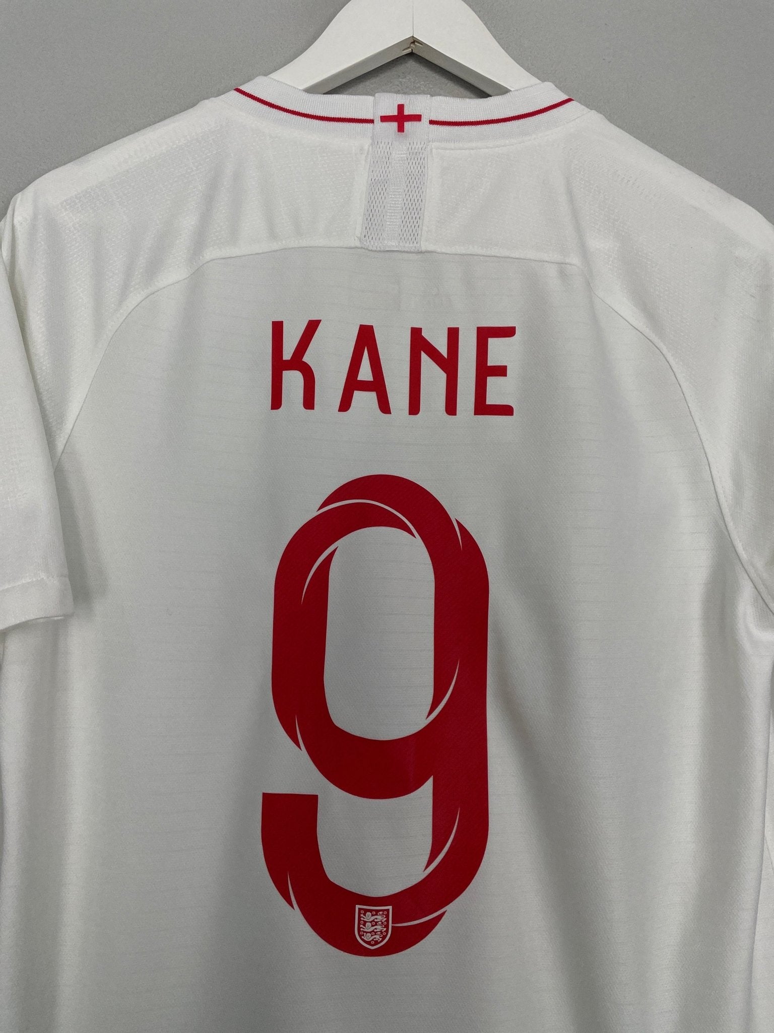 Shop 2018/19 ENGLAND KANE #9 HOME SHIRT (M) NIKE, classic football shirts, vintage football shirts & retro soccer jerseys at Cult Kits