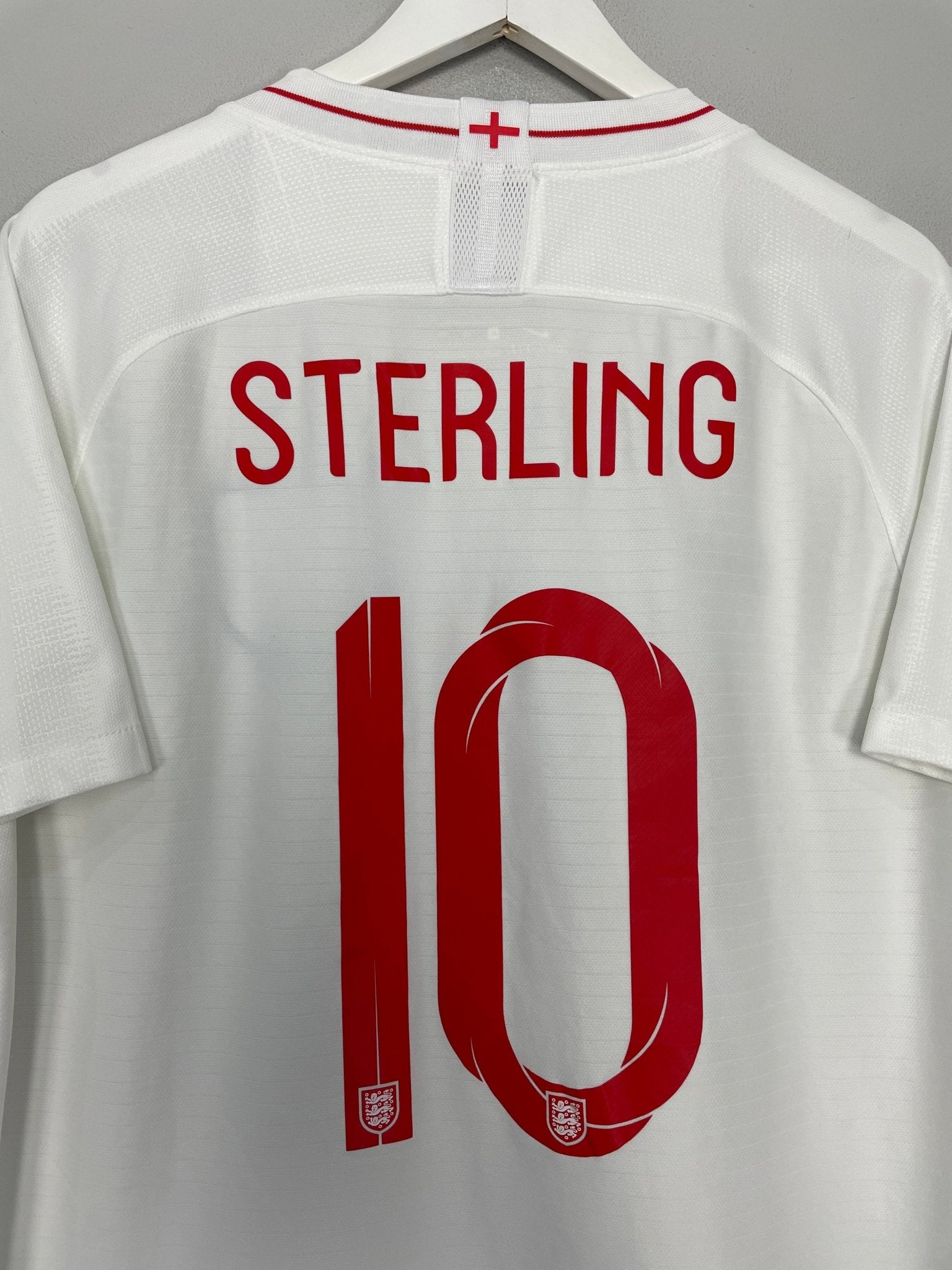 Shop 2018/19 ENGLAND STERLING #10 HOME SHIRT (XL) NIKE, classic football shirts, vintage football shirts & retro soccer jerseys at Cult Kits