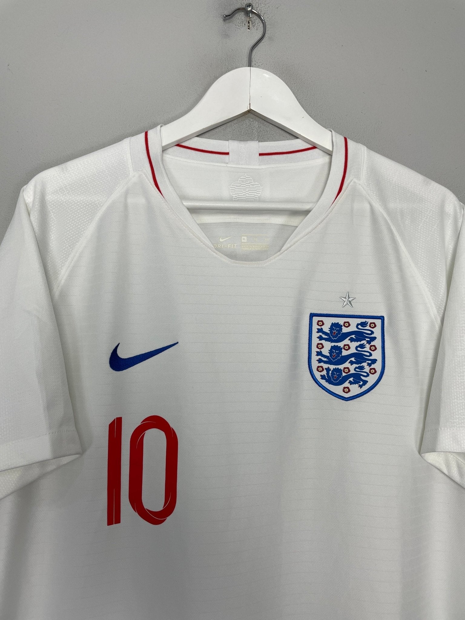 Shop 2018/19 ENGLAND STERLING #10 HOME SHIRT (XL) NIKE, classic football shirts, vintage football shirts & retro soccer jerseys at Cult Kits