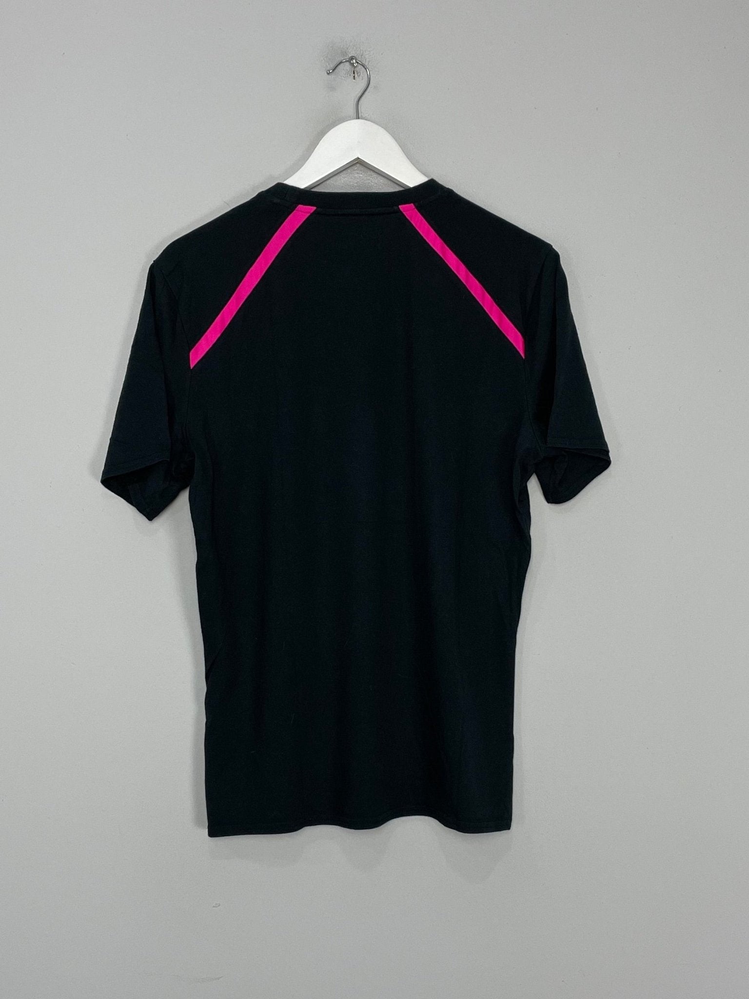Shop 2018/19 EVERTON TRAINING SHIRT (L) UMBRO, classic football shirts, vintage football shirts & retro soccer jerseys at Cult Kits
