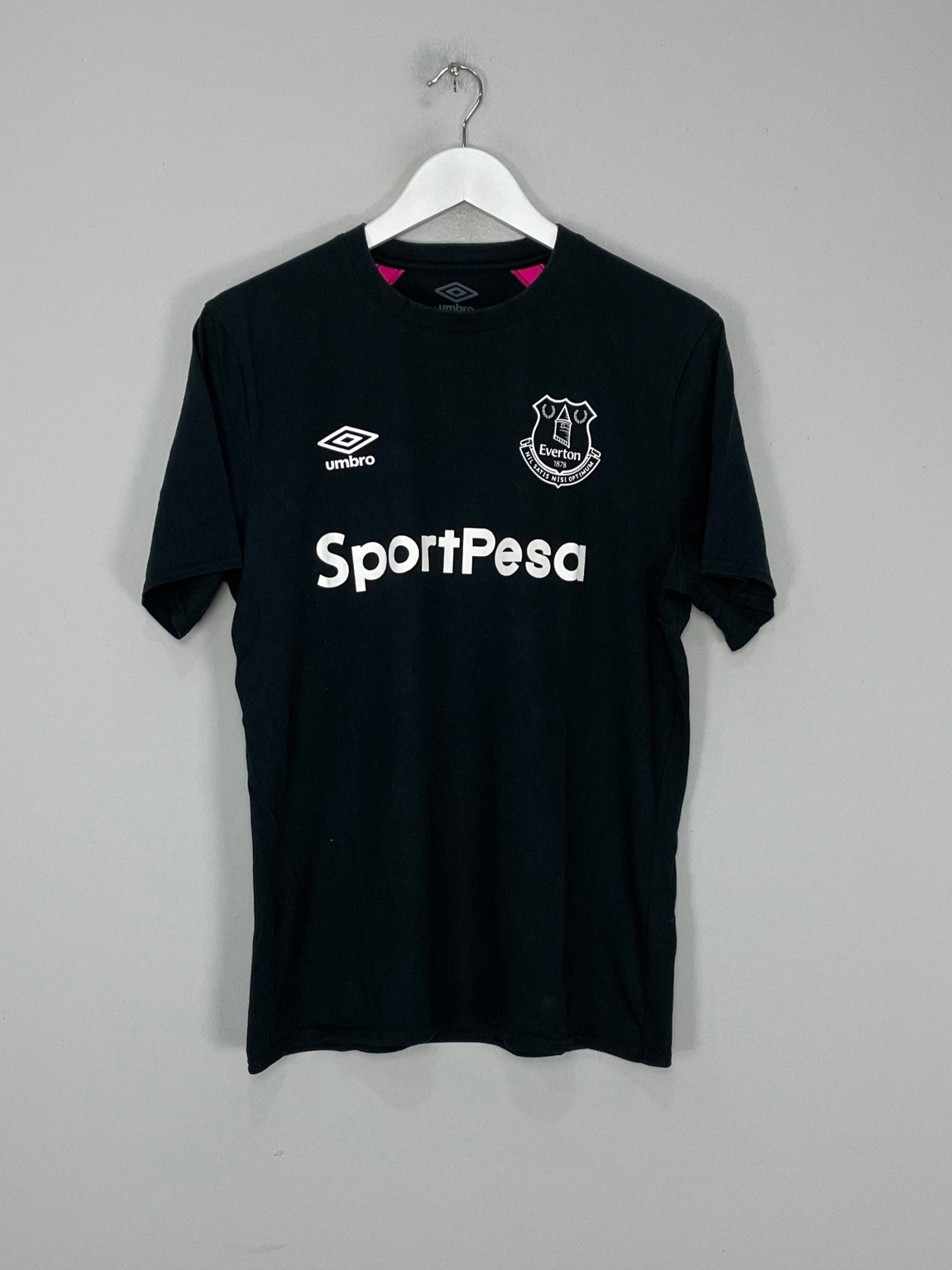 Shop 2018/19 EVERTON TRAINING SHIRT (L) UMBRO, classic football shirts, vintage football shirts & retro soccer jerseys at Cult Kits