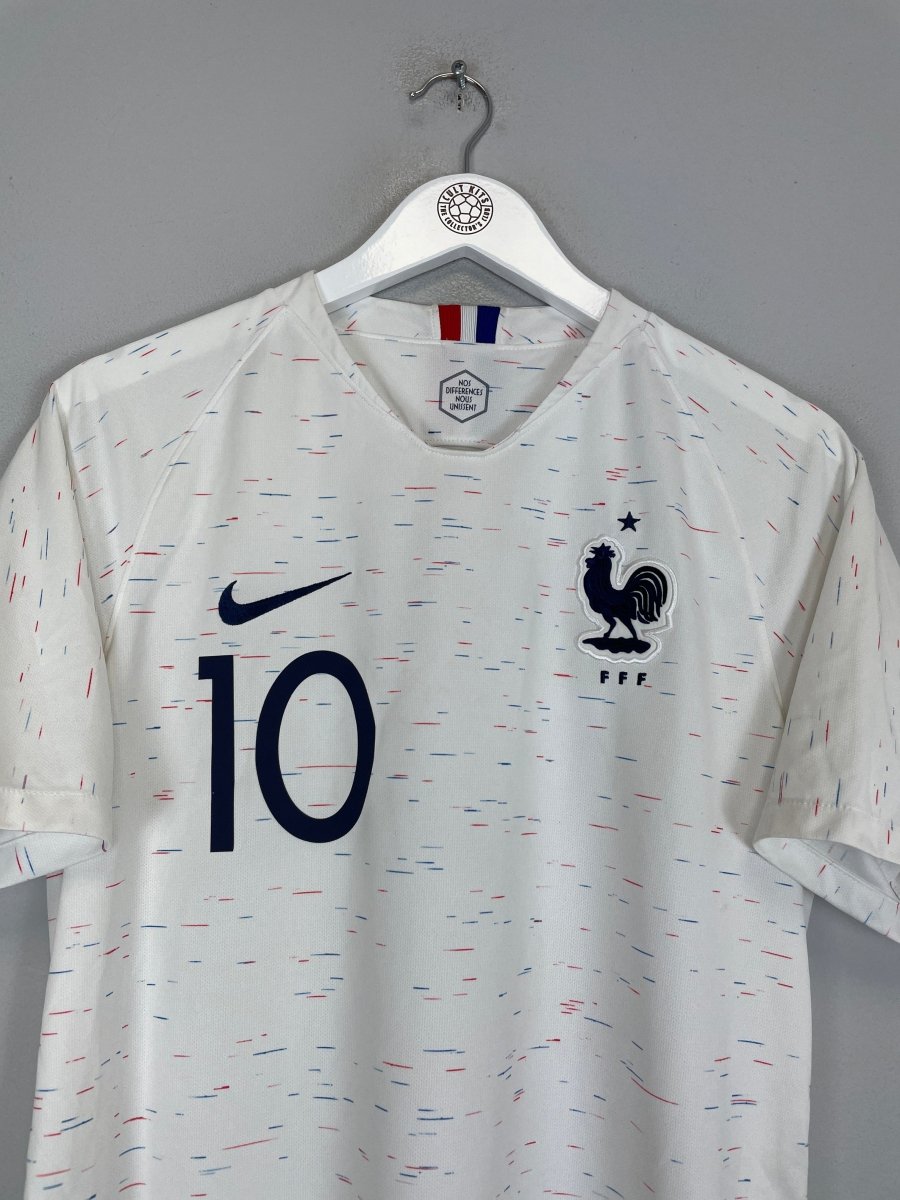 2018/19 FRANCE MBAPPE 10 AWAY SHIRT (M) NIKE - Cult Kits - Medium - Buy Vintage Football Shirts, Authentic Retro Football Shirts For Sale, Classic Football Shirts & Soccer Jersey