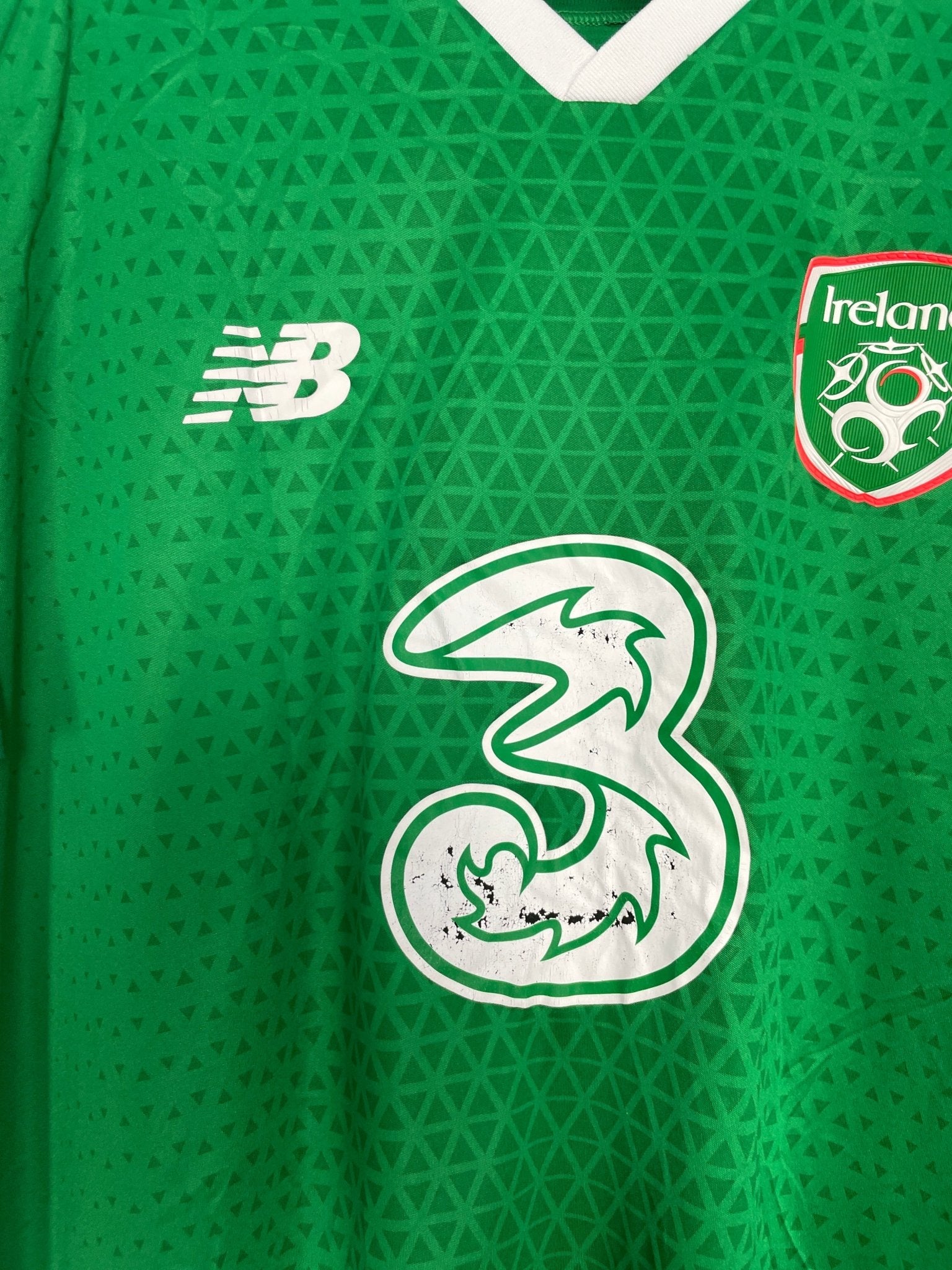 Shop 2018/19 IRELAND HOME SHIRT (XL) NEW BALANCE, classic football shirts, vintage football shirts & retro soccer jerseys at Cult Kits