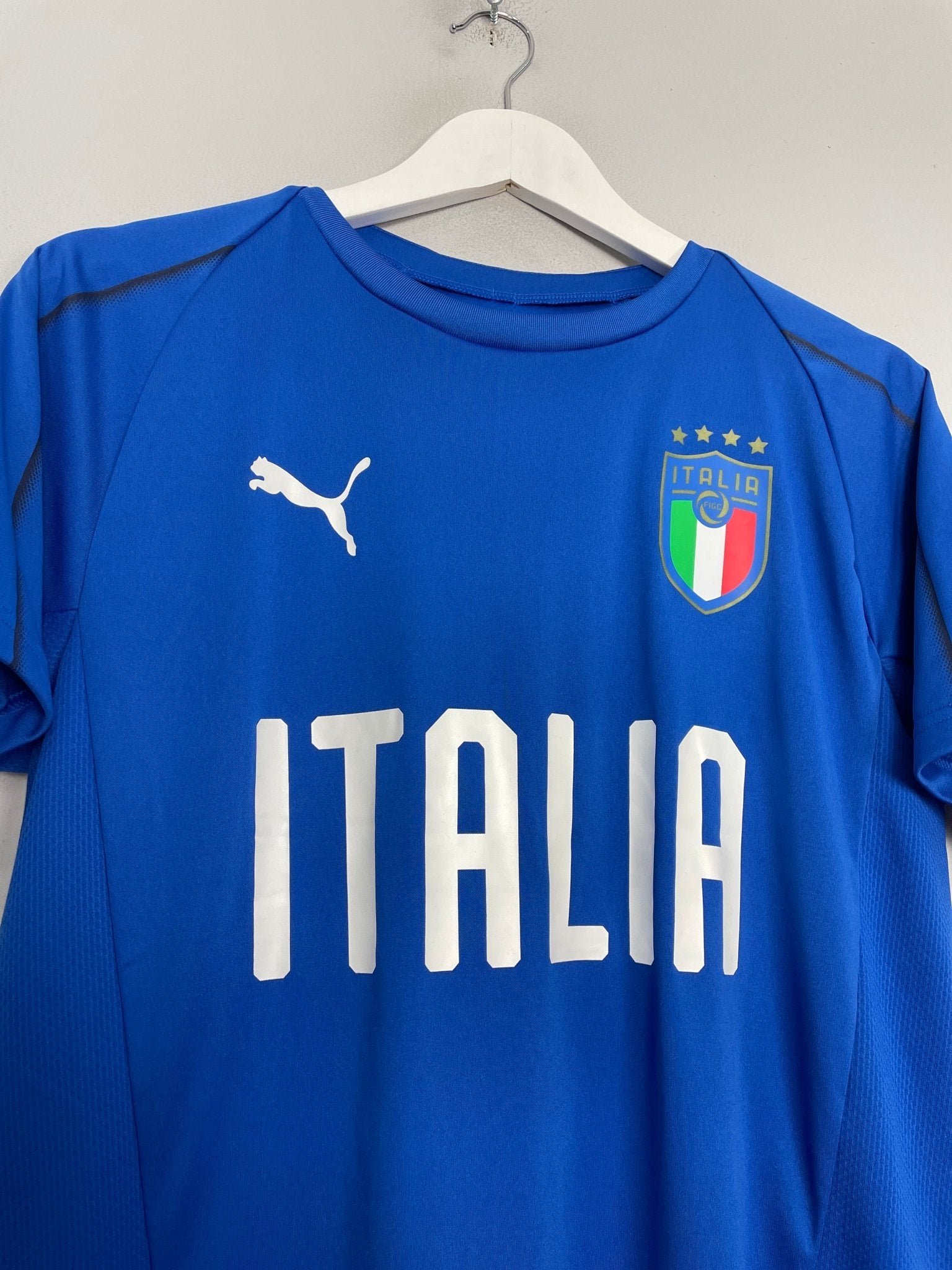 Shop 2018/19 ITALY TRAINING SHIRT (XXL.KIDS) PUMA, classic football shirts, vintage football shirts & retro soccer jerseys at Cult Kits