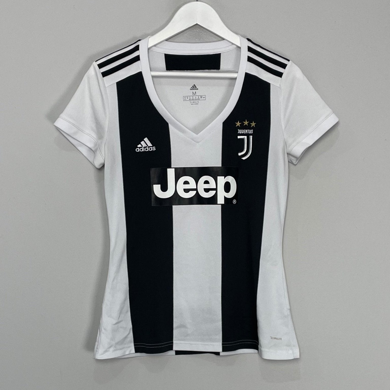 Shop 2018/19 JUVENTUS HOME SHIRT (M.WOMENS) ADIDAS, classic football shirts, vintage football shirts & retro soccer jerseys at Cult Kits